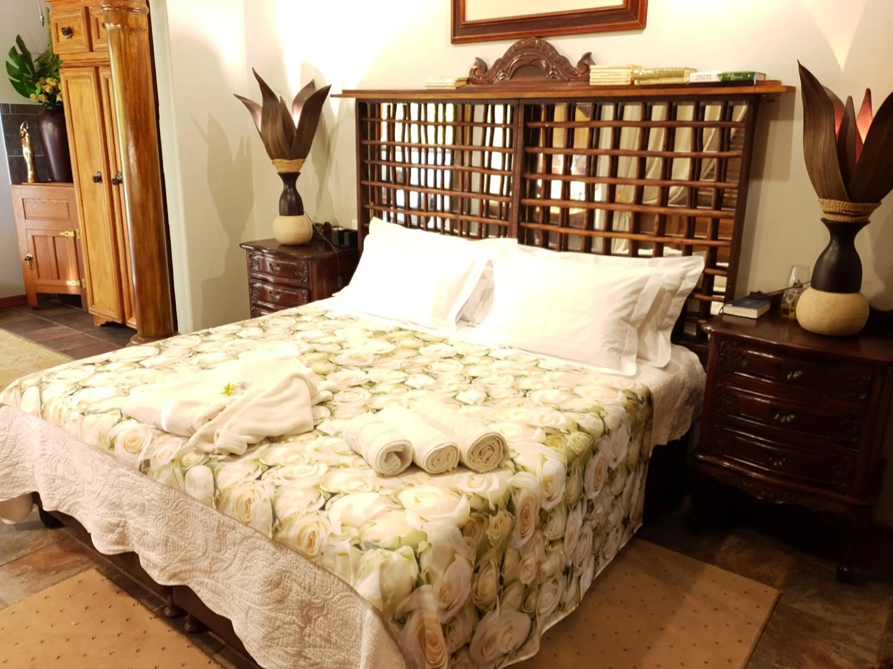 Bed in Belurana River Manor