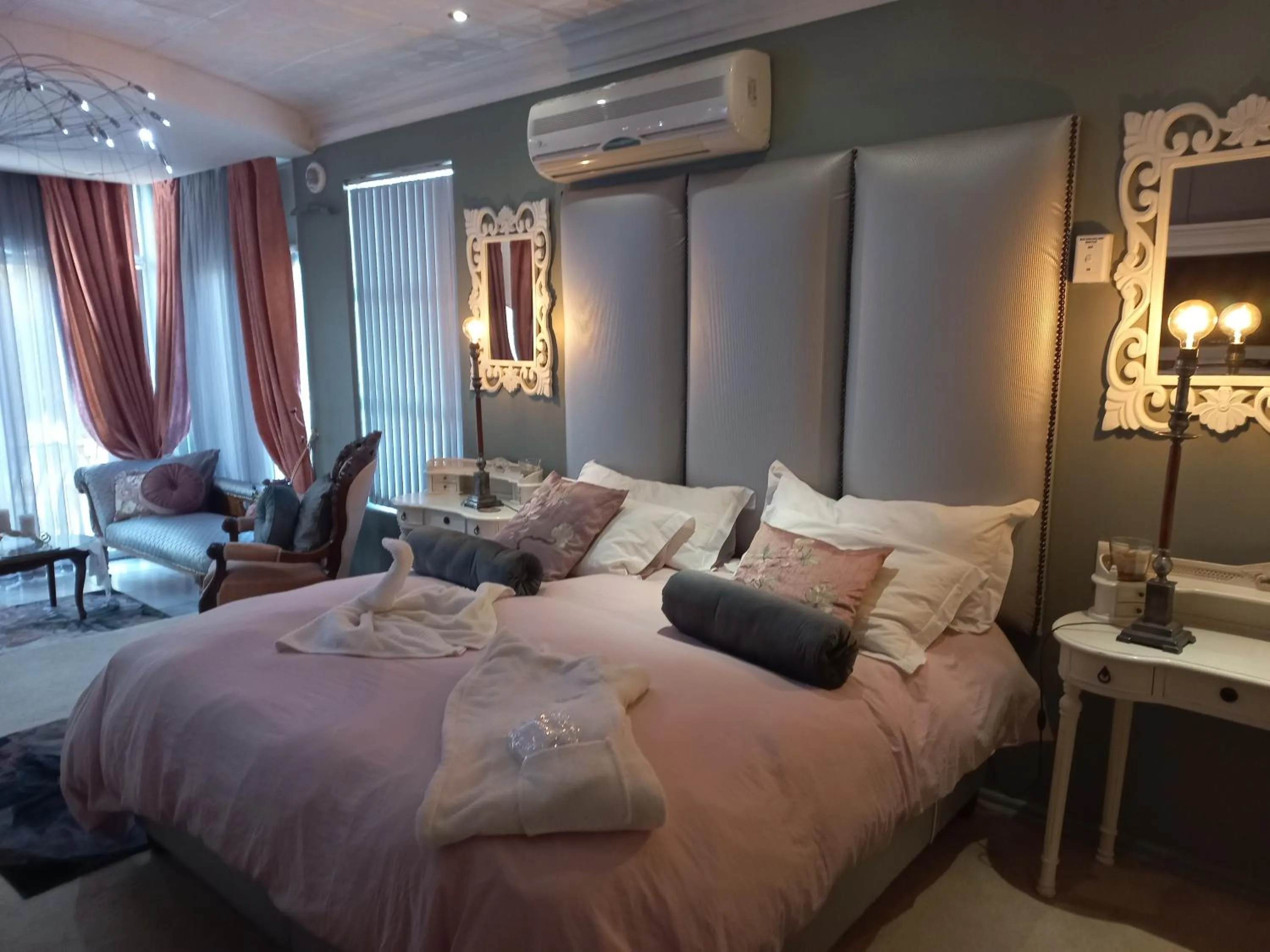 Bed in Belurana River Manor