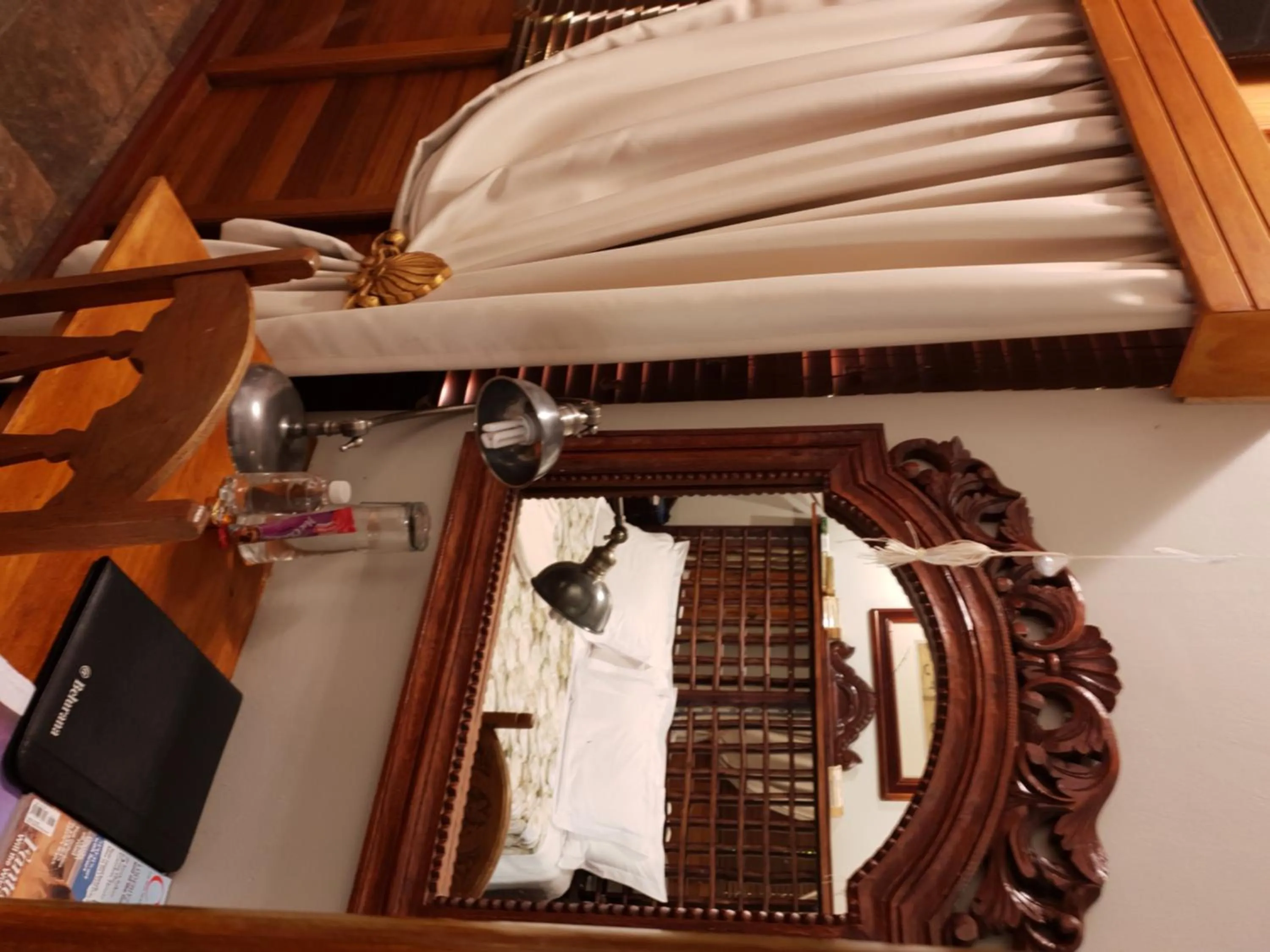 Bed in Belurana River Manor