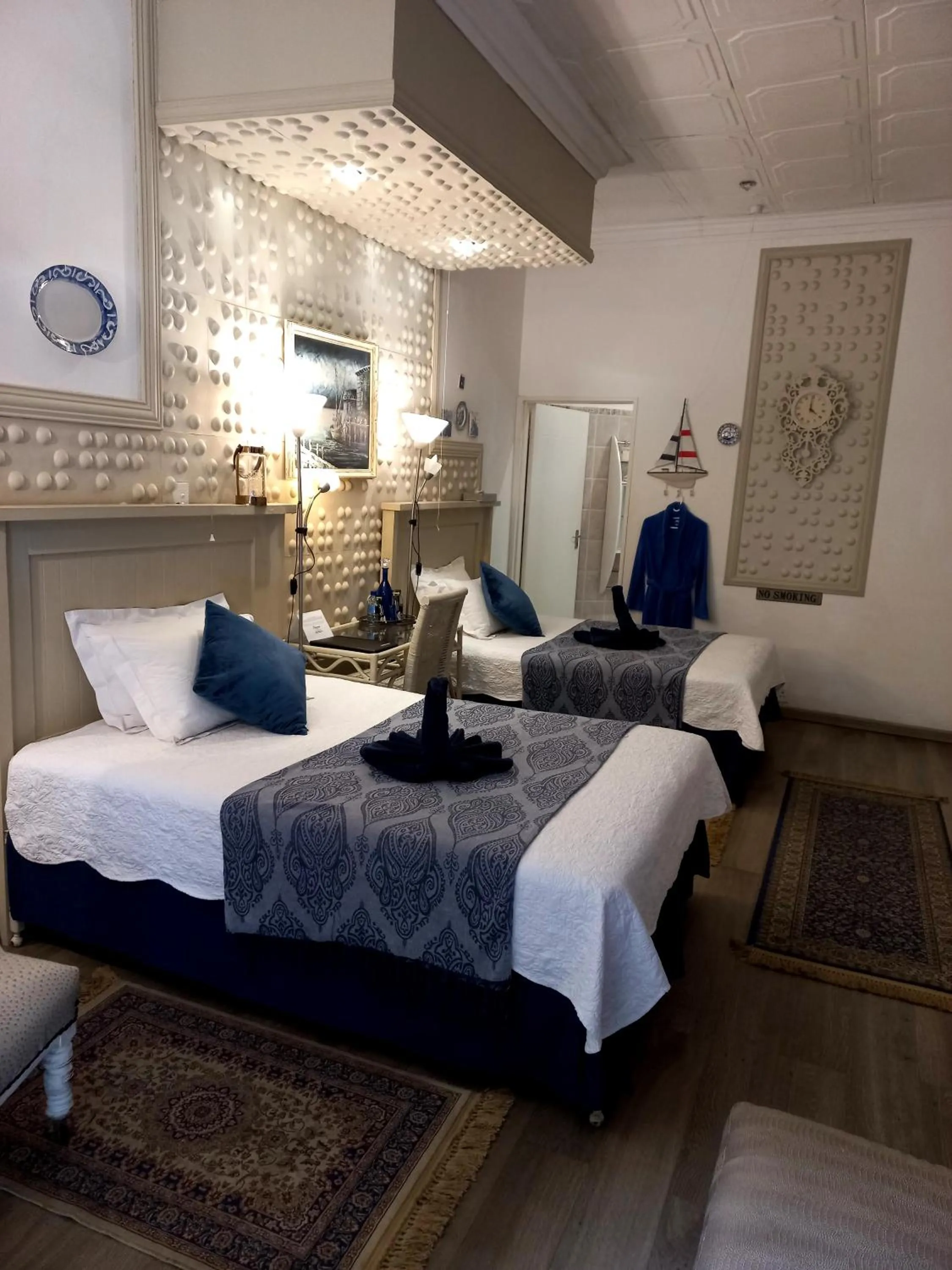 Bed in Belurana River Manor