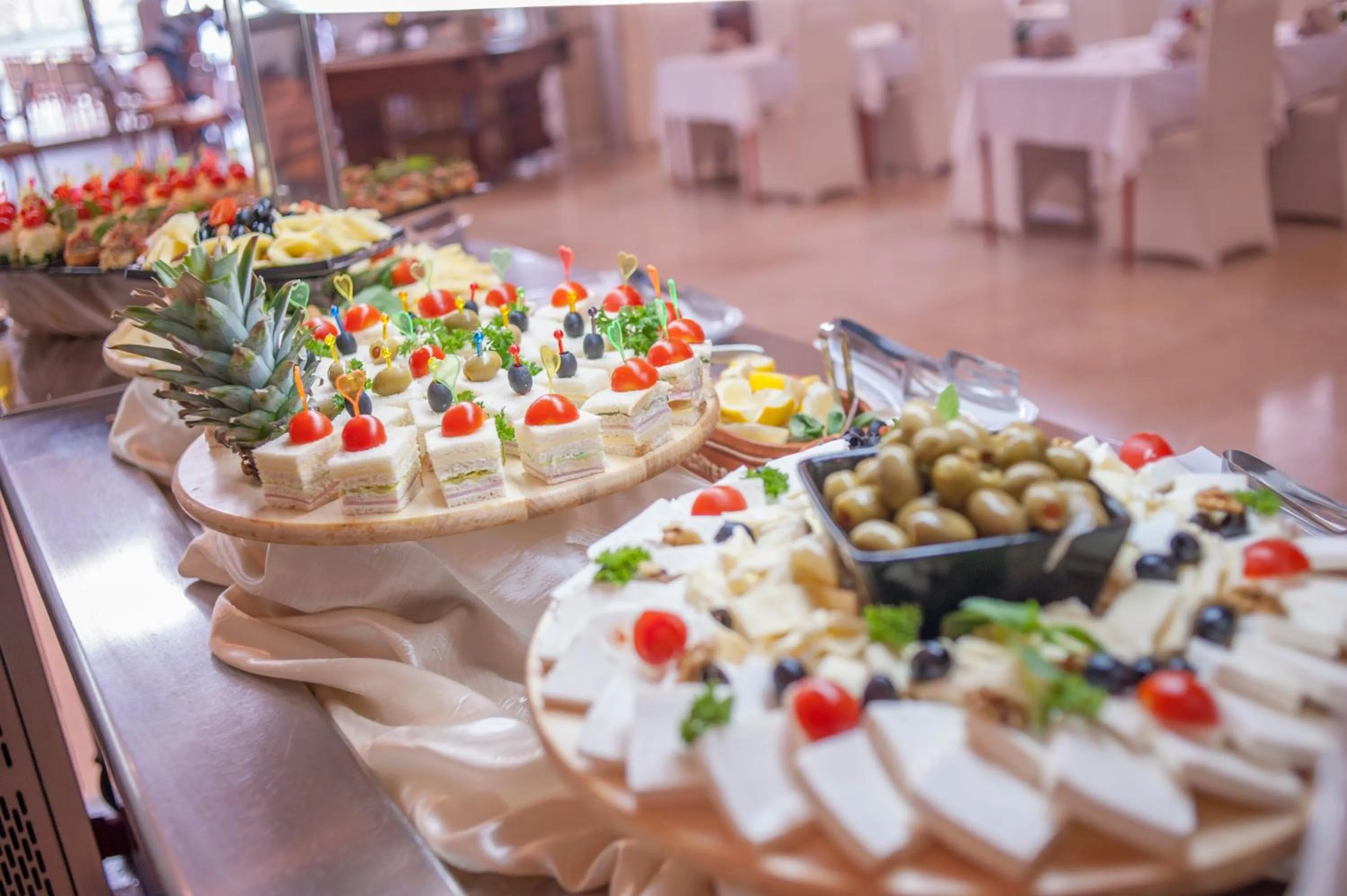 Meals in Mediteran Hotel & Resort