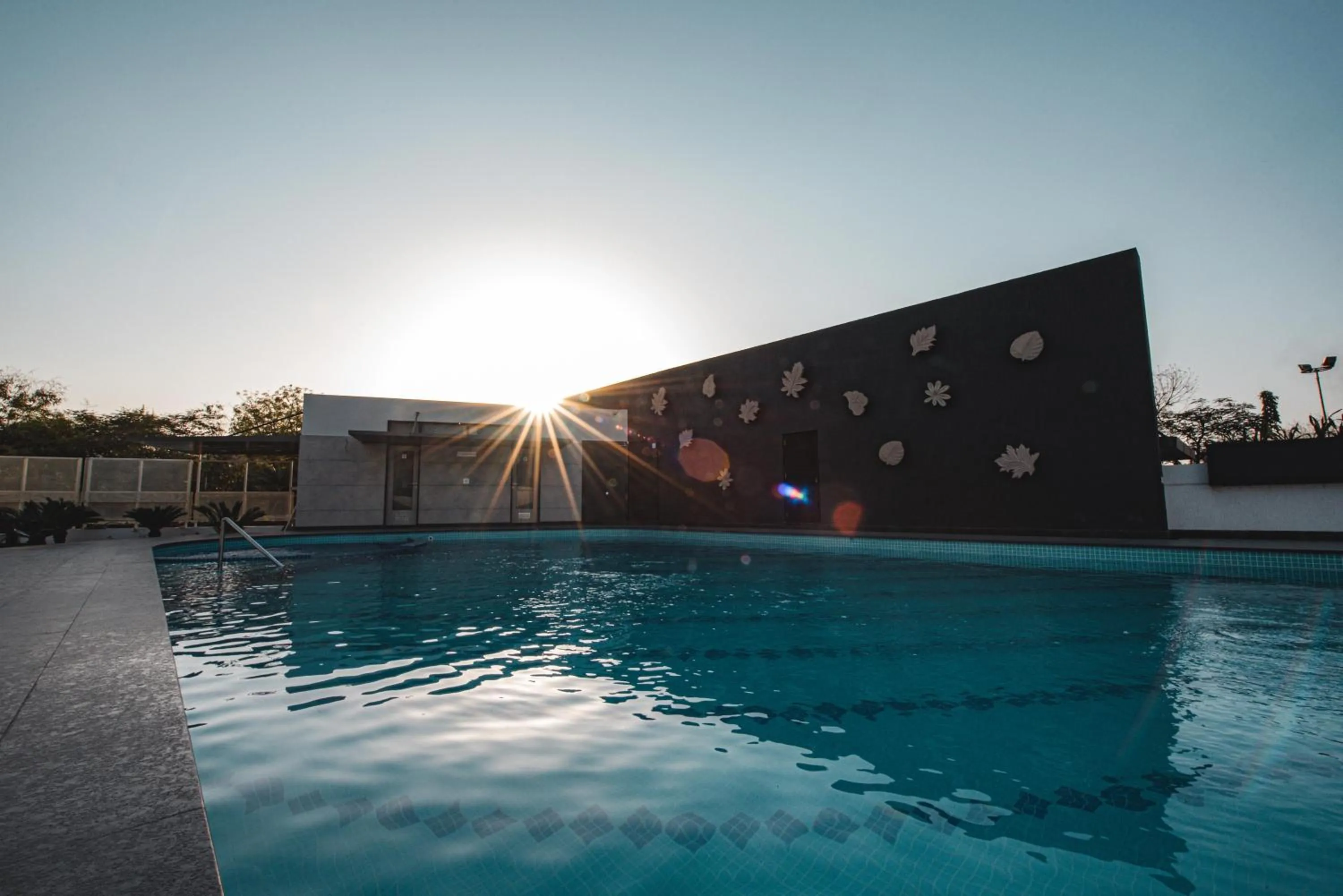 Swimming pool in Hotel Kasturi Orchid