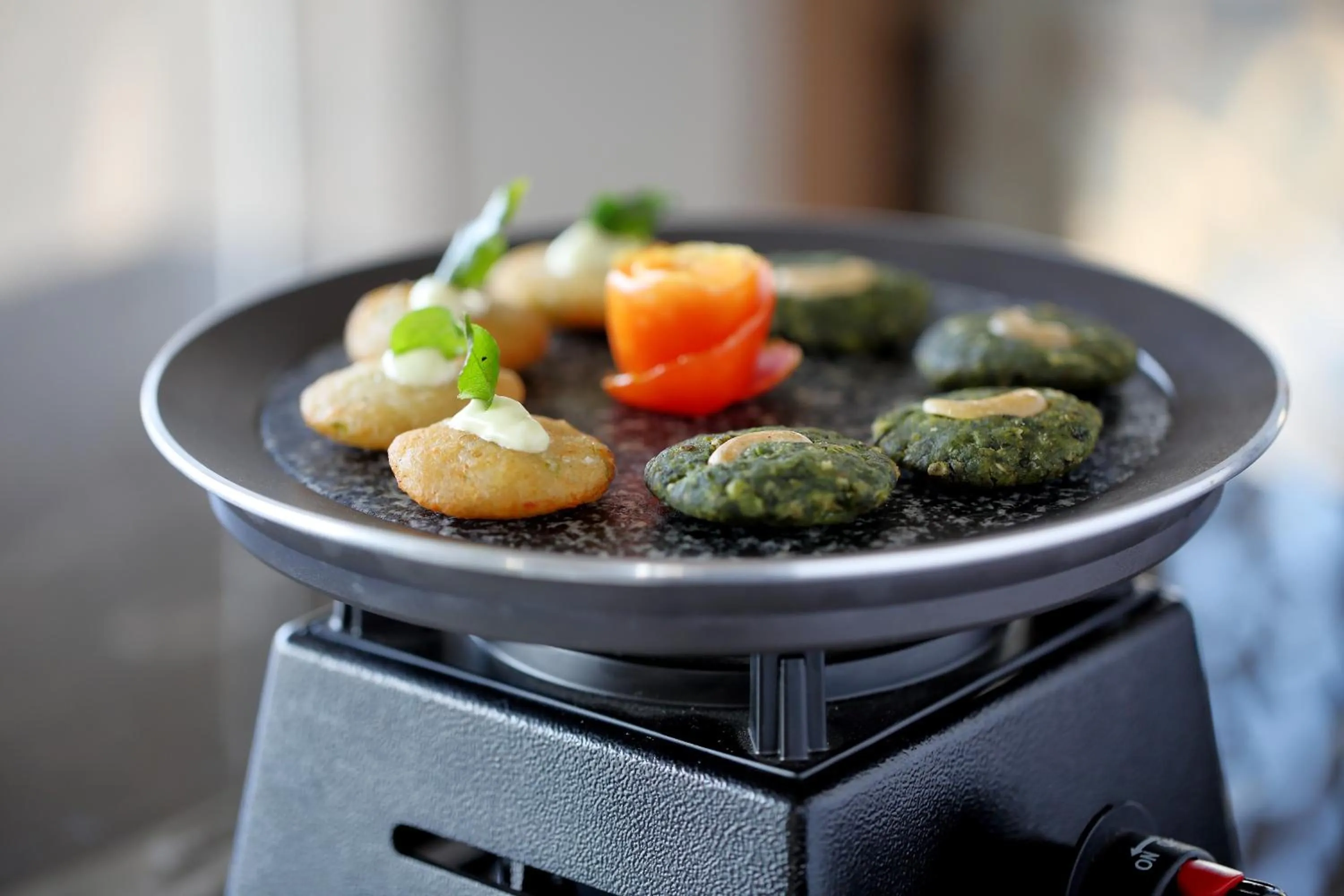 Restaurant/places to eat in Hotel Kasturi Orchid