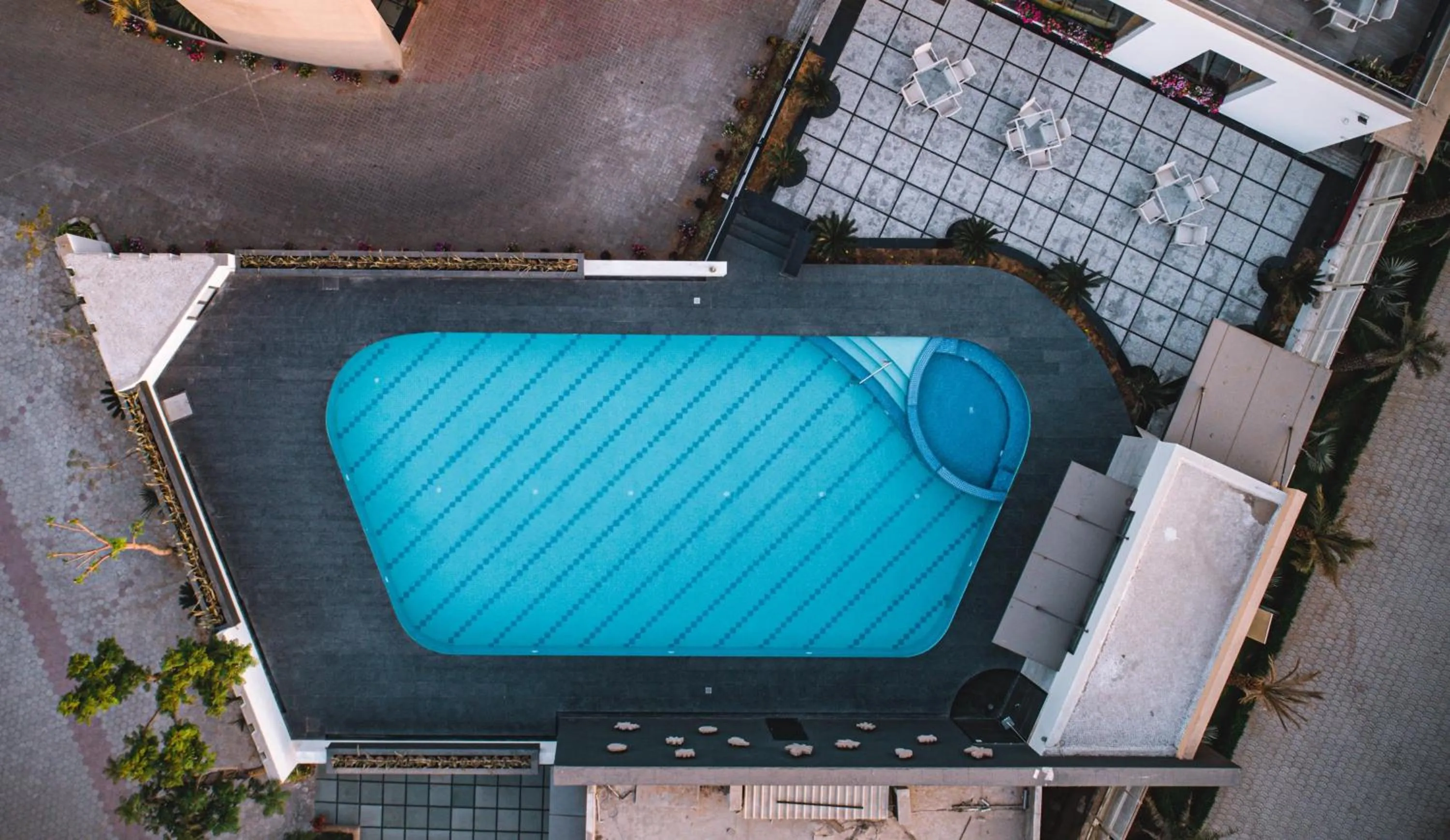 Swimming pool in Hotel Kasturi Orchid