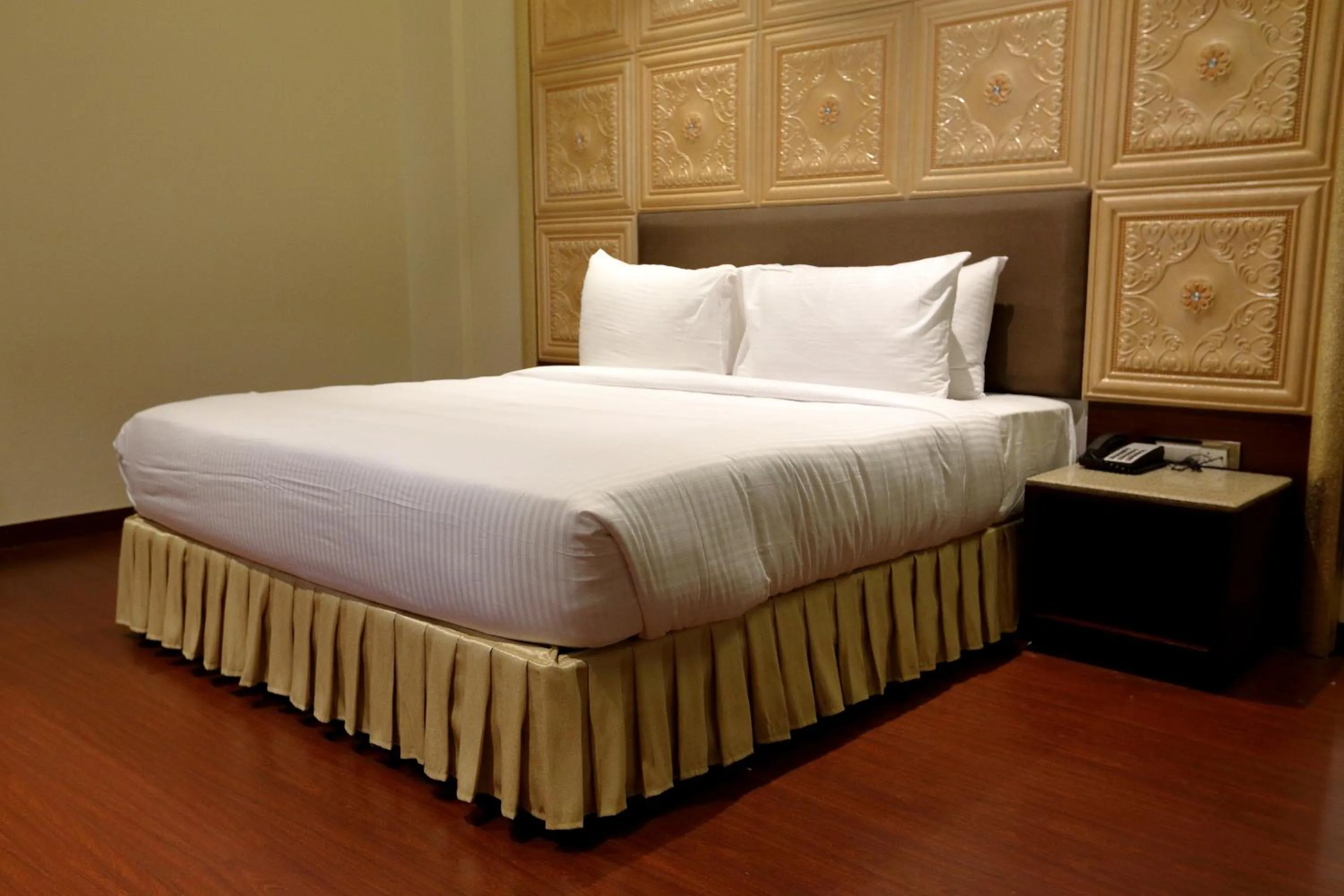 Bedroom, Bed in Hotel Kasturi Orchid