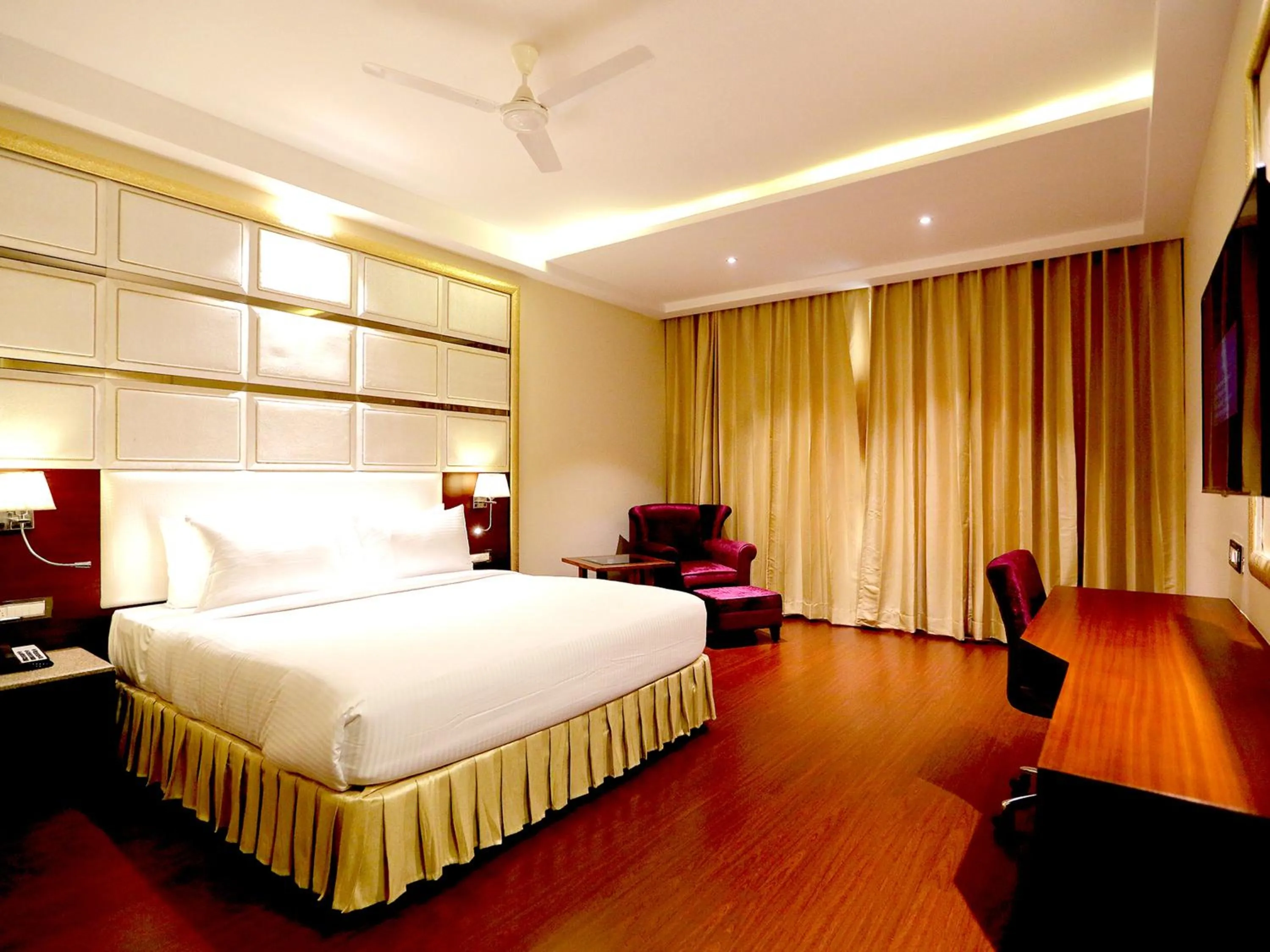 Bedroom, Bed in Hotel Kasturi Orchid