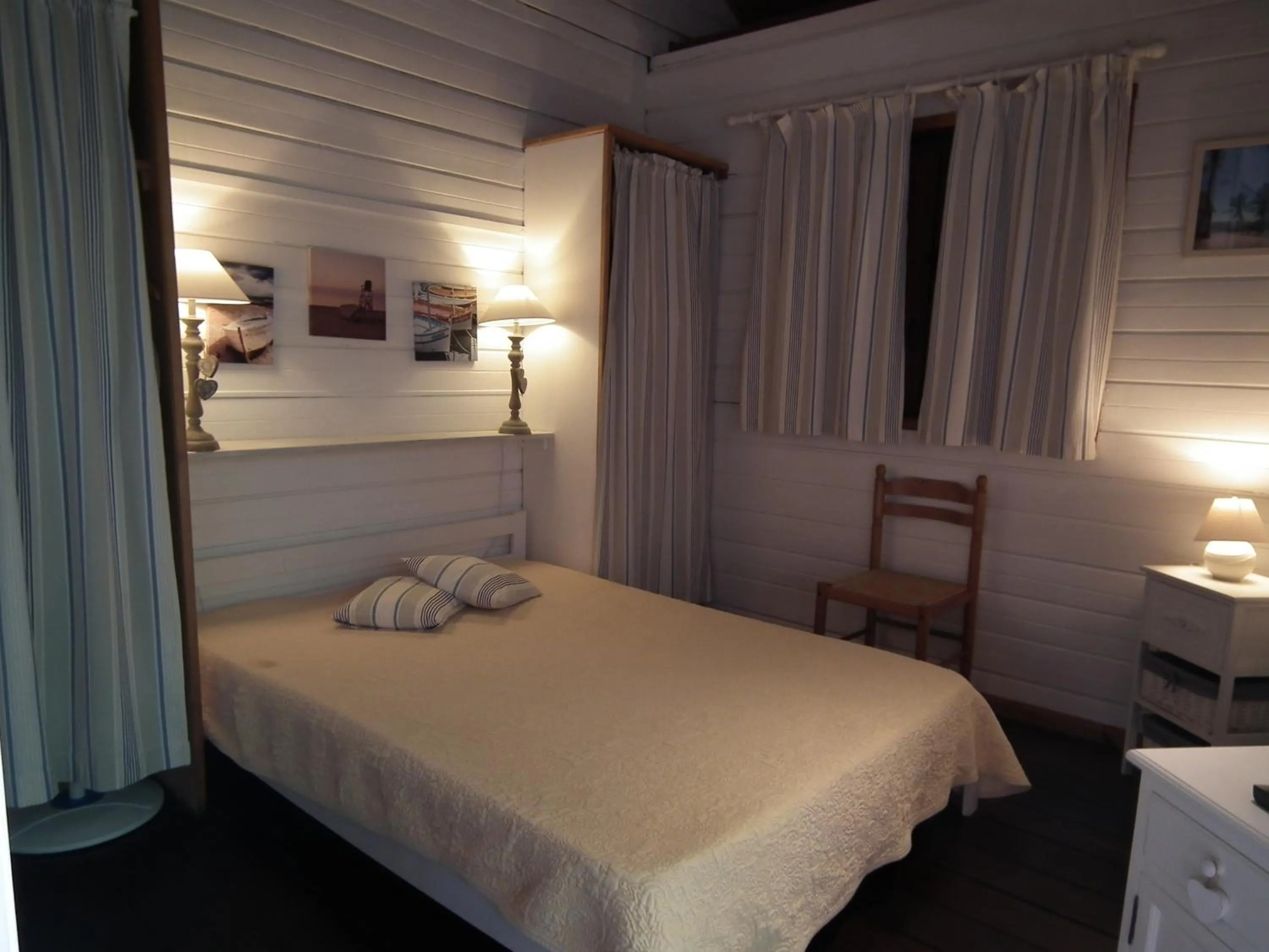 Bed in Le Cardinal des Grands Bleus
