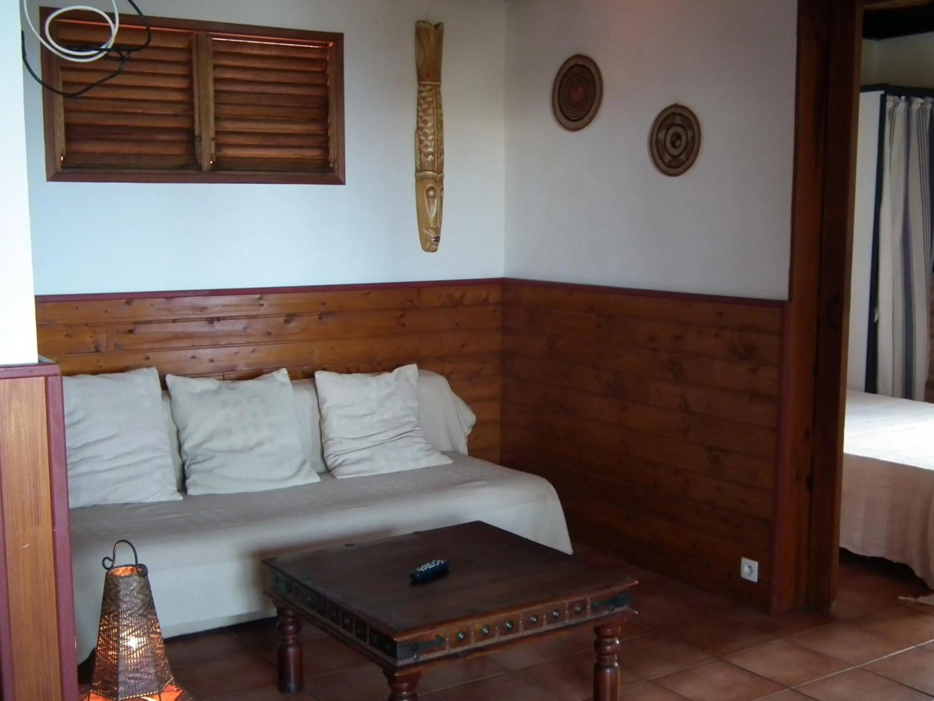 Living room, Bed in Le Cardinal des Grands Bleus