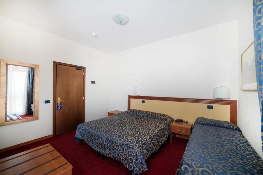 Bed in Hotel Italia & Lombardi