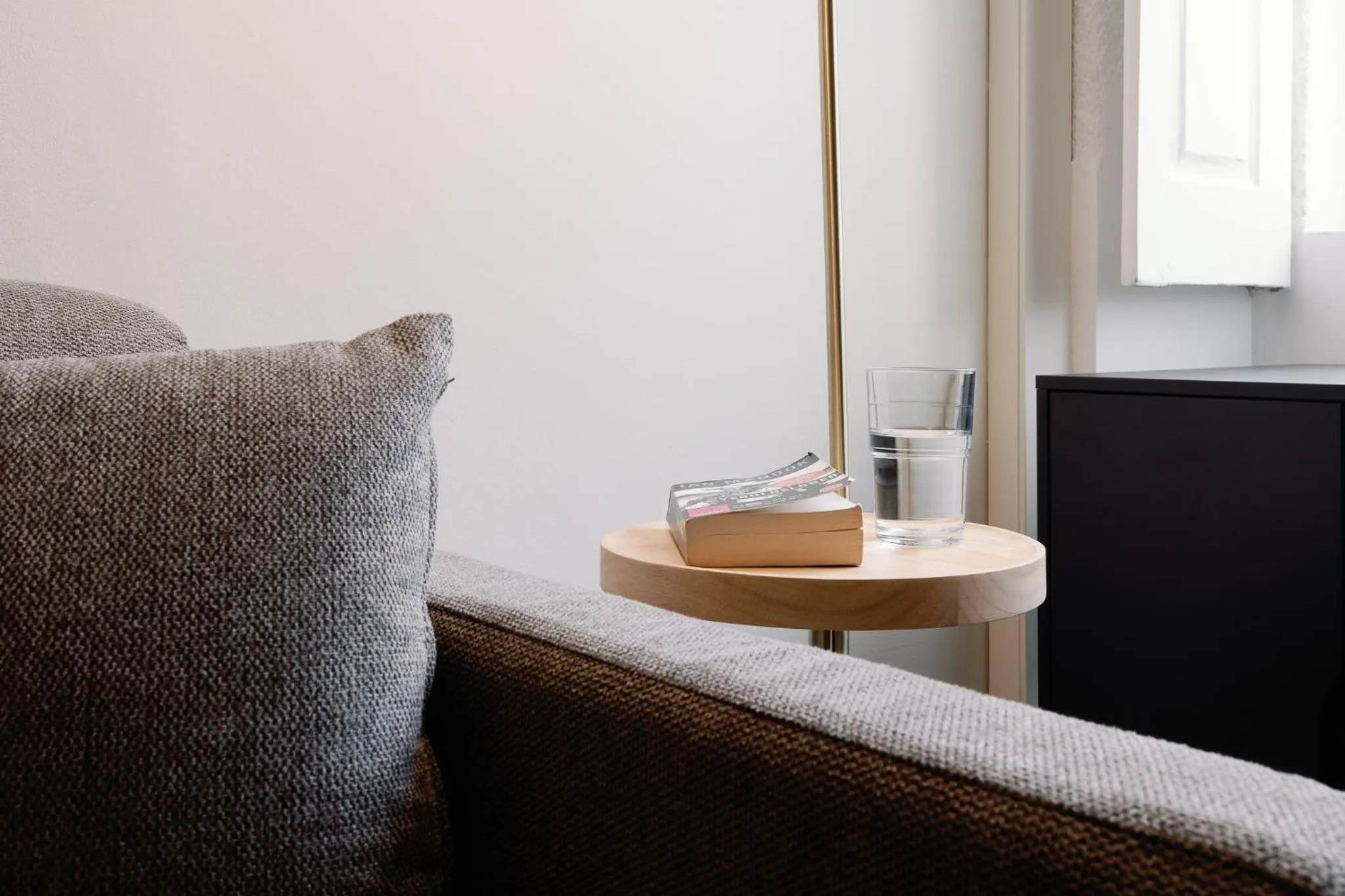 Living room in Cosme Apartments by Olala Homes