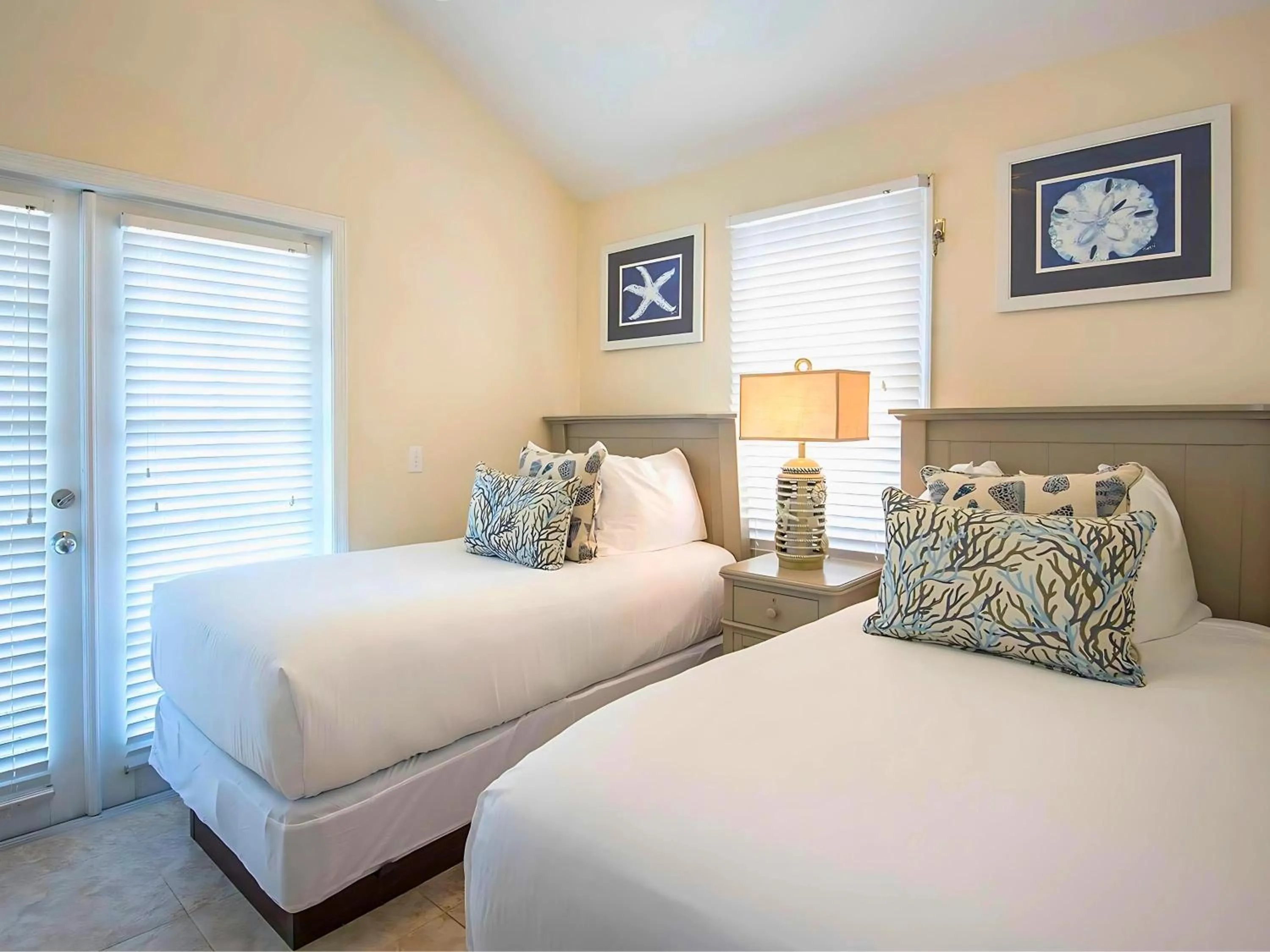 Photo of the whole room, Bed in Hawks Cay Resort