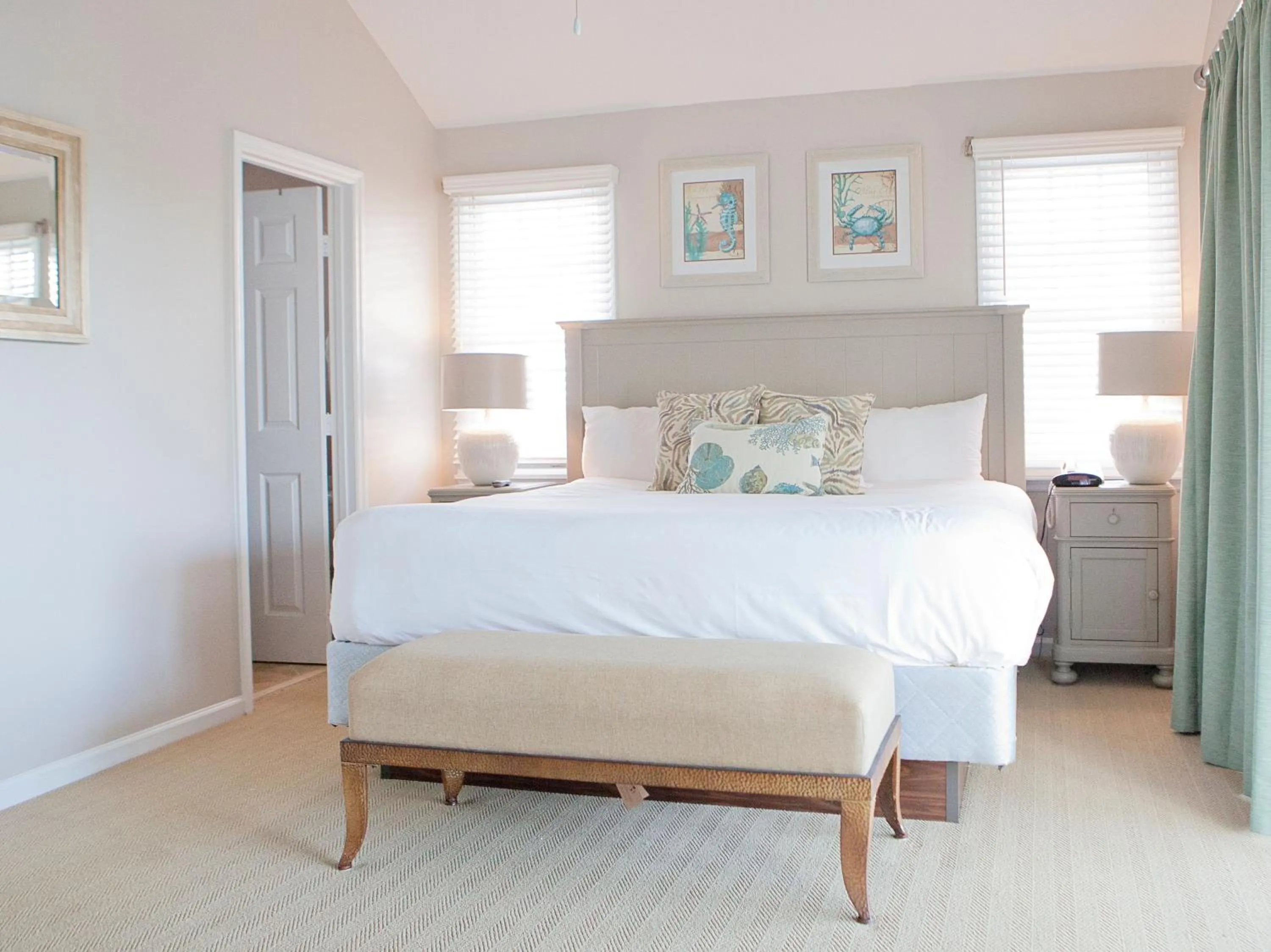 Bedroom, Bed in Hawks Cay Resort