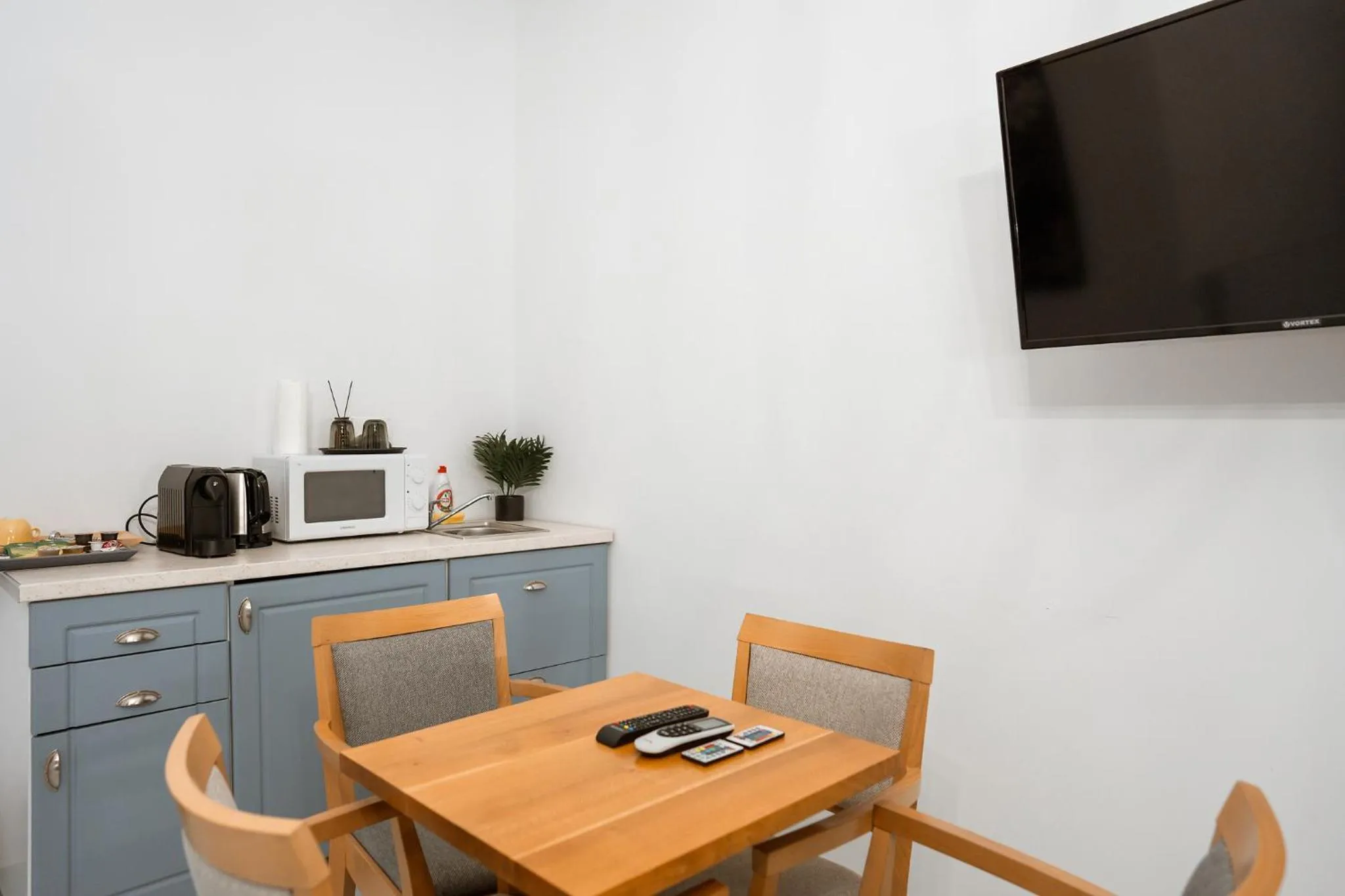 Kitchen or kitchenette in Ivana Hotel