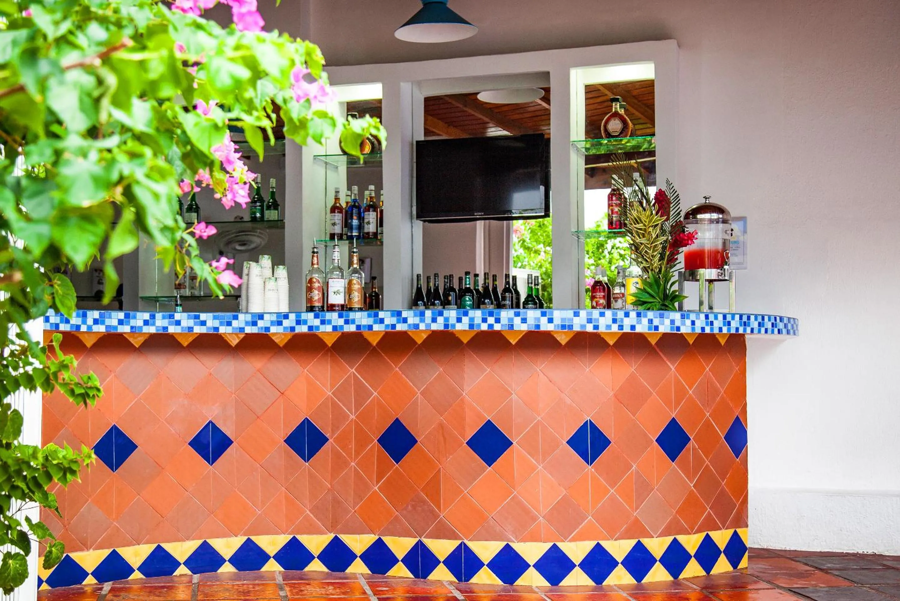 Lounge or bar in Sol Caribe San Andrés All Inclusive