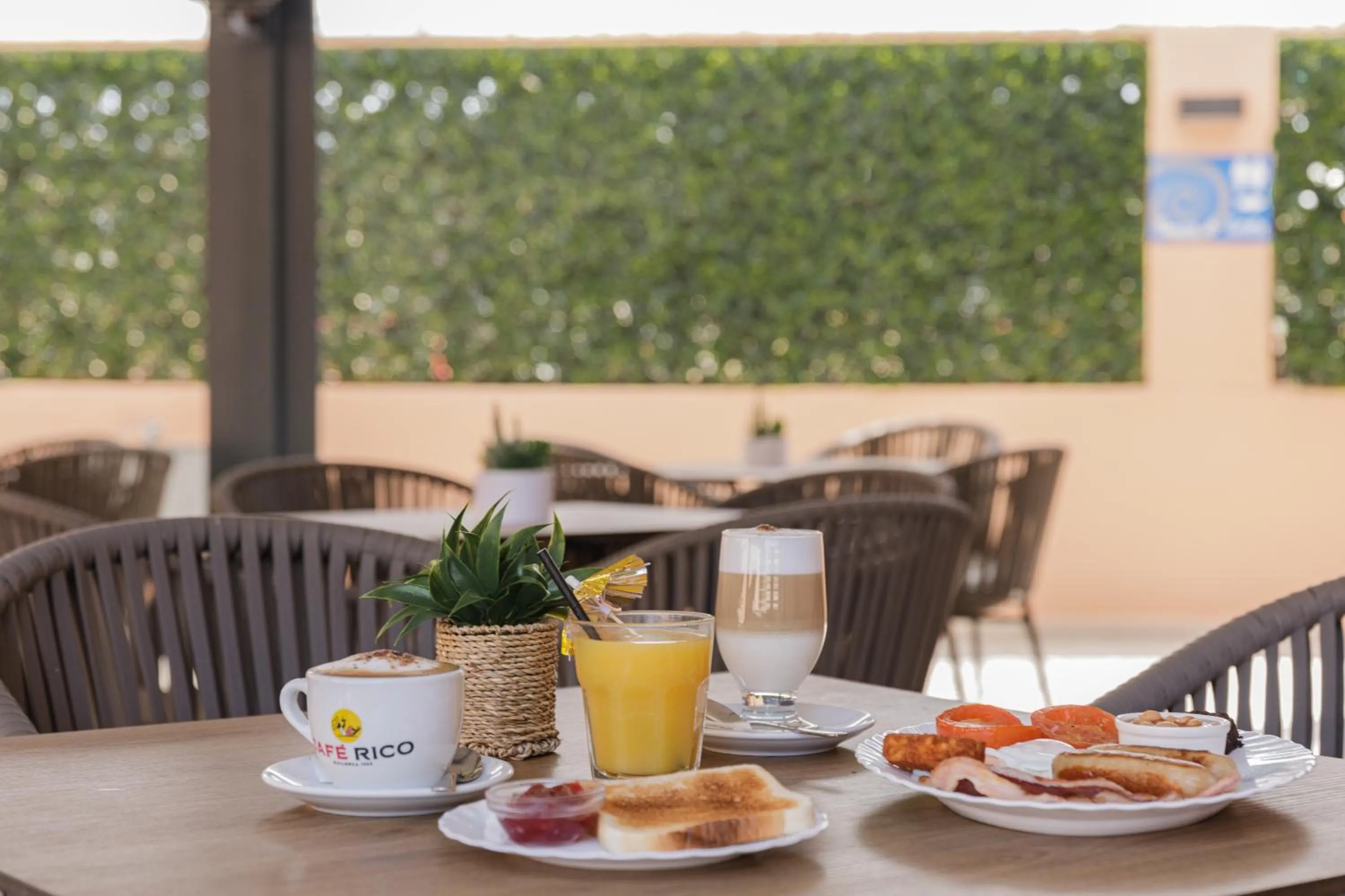 Property building in Hotel Gabarda