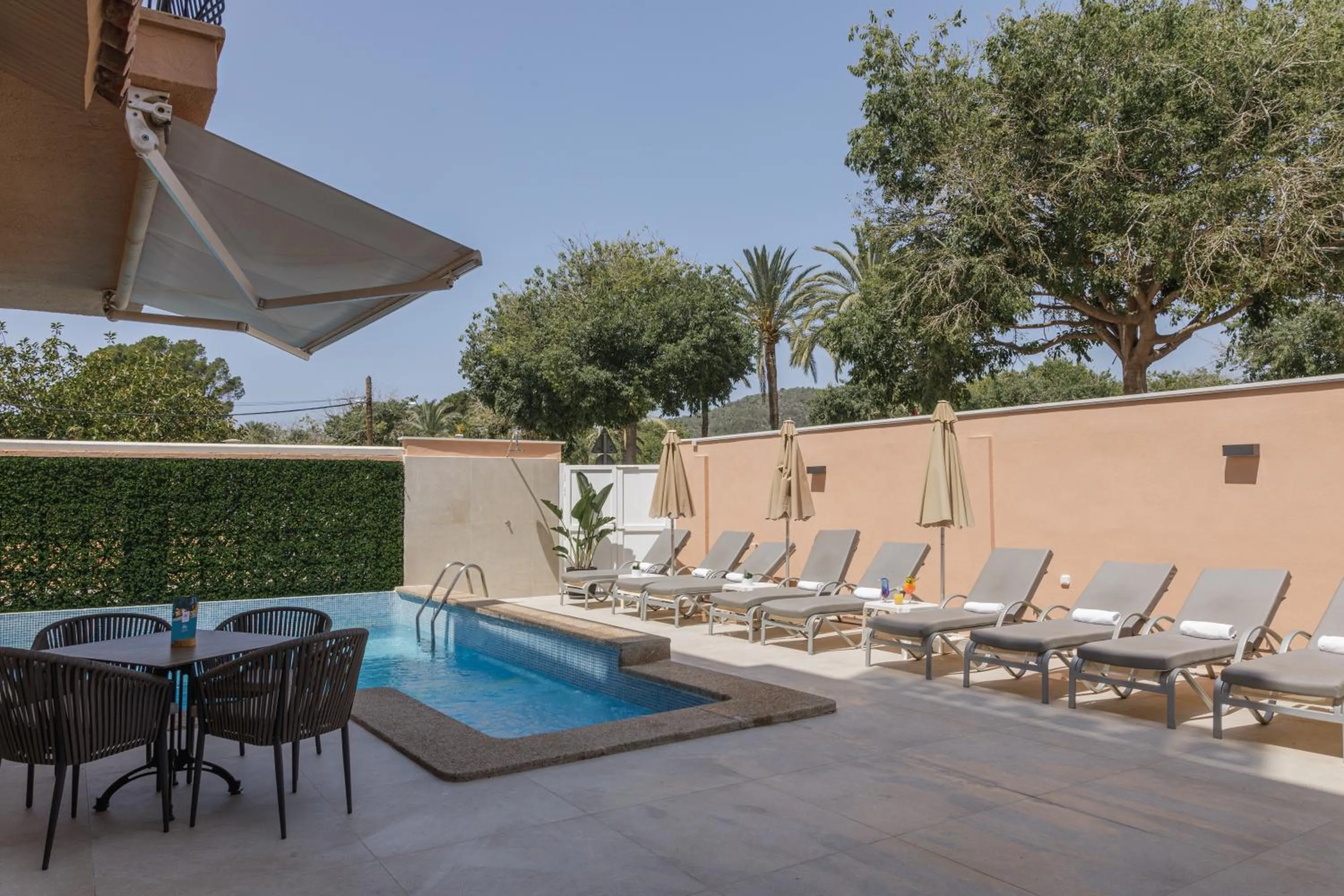 Property building in Hotel Gabarda