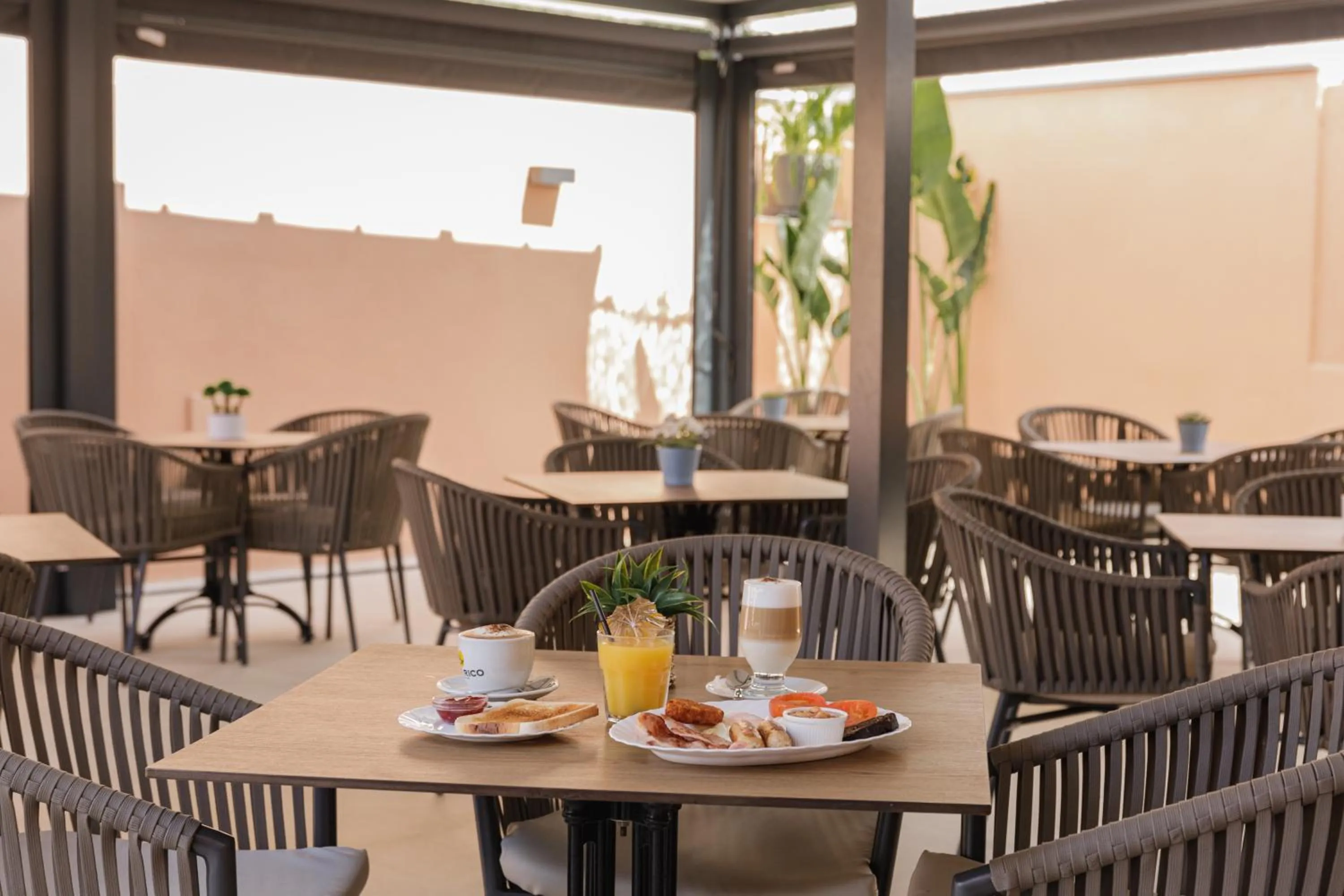 Property building in Hotel Gabarda