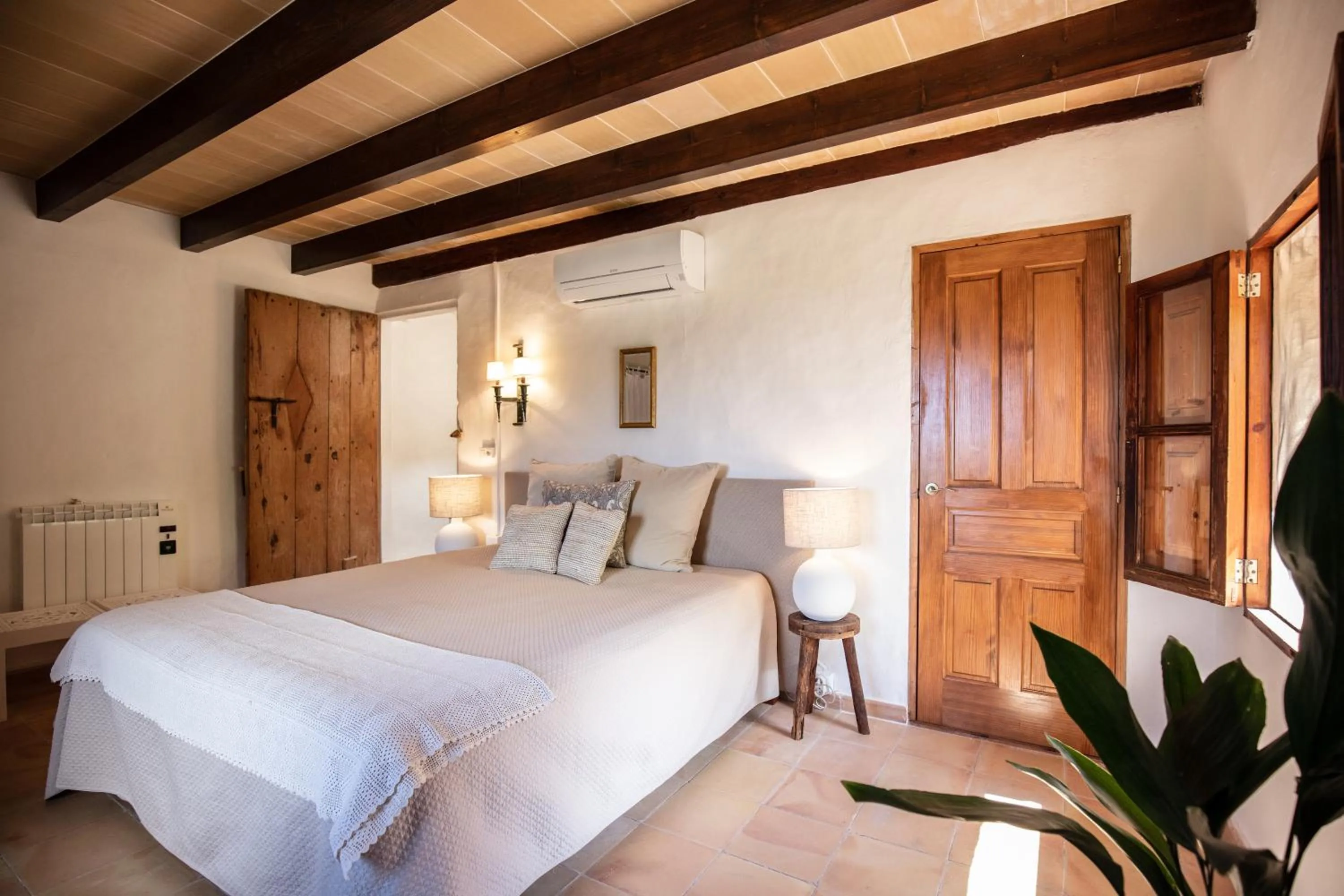 Bed in Agroturismo Son Boronat