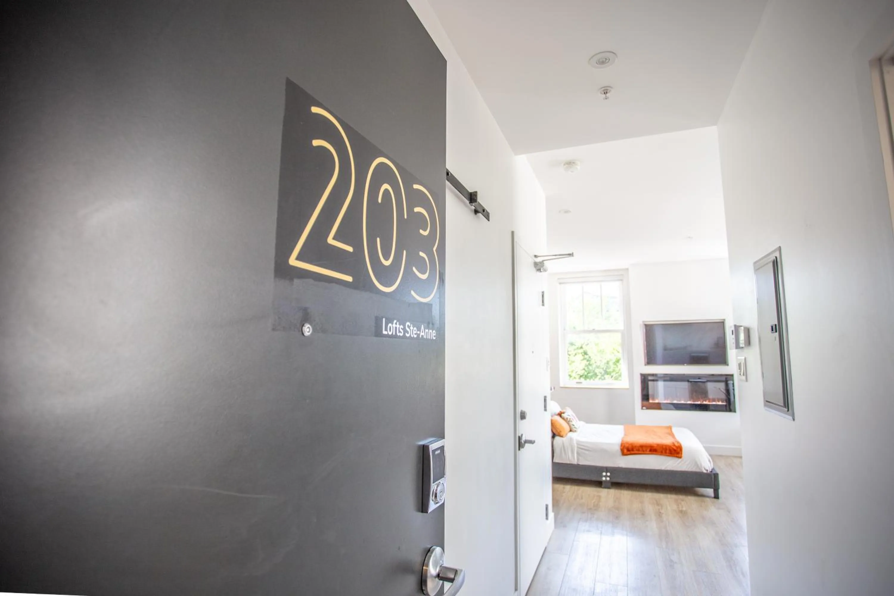 Bed in Les Lofts Ste-Anne