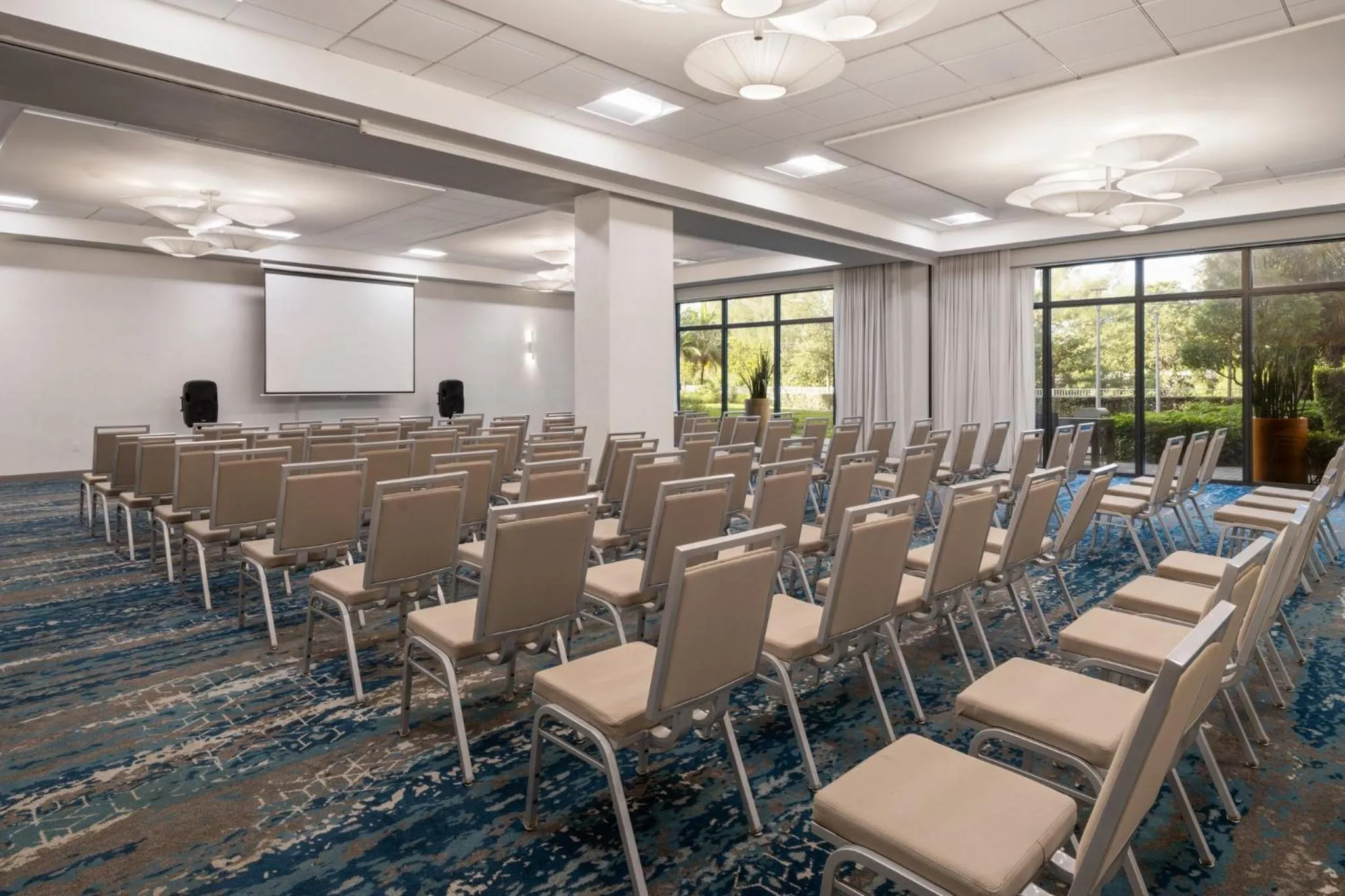 Meeting/conference room in EVEN Hotel Miami - Airport by IHG