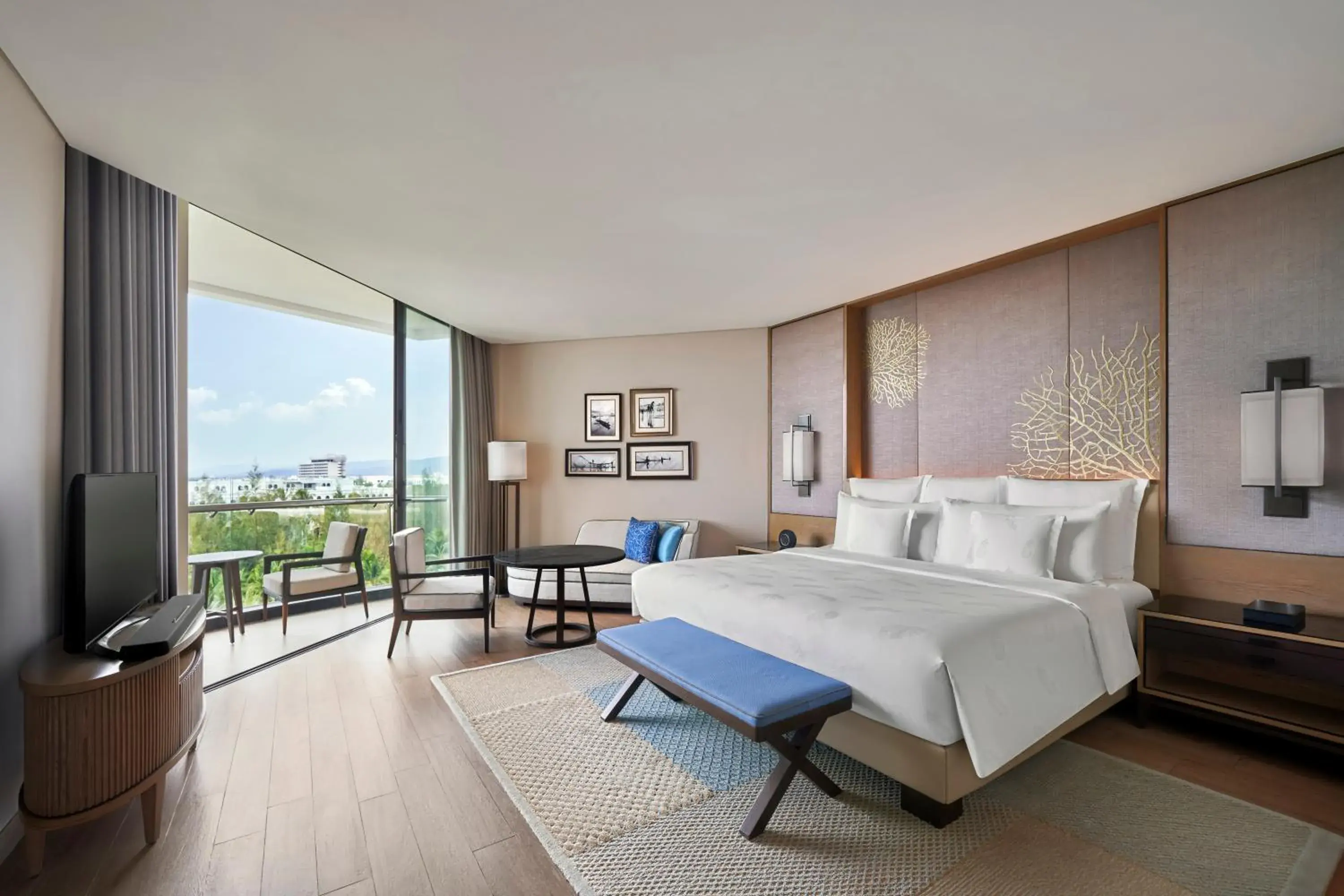 Classic King Room with Balcony and Ocean View in InterContinental Phu Quoc Long Beach Resort by IHG Classic King Room with Balcony and Ocean View in InterContinental Phu Quoc Long Beach Resort by IHG