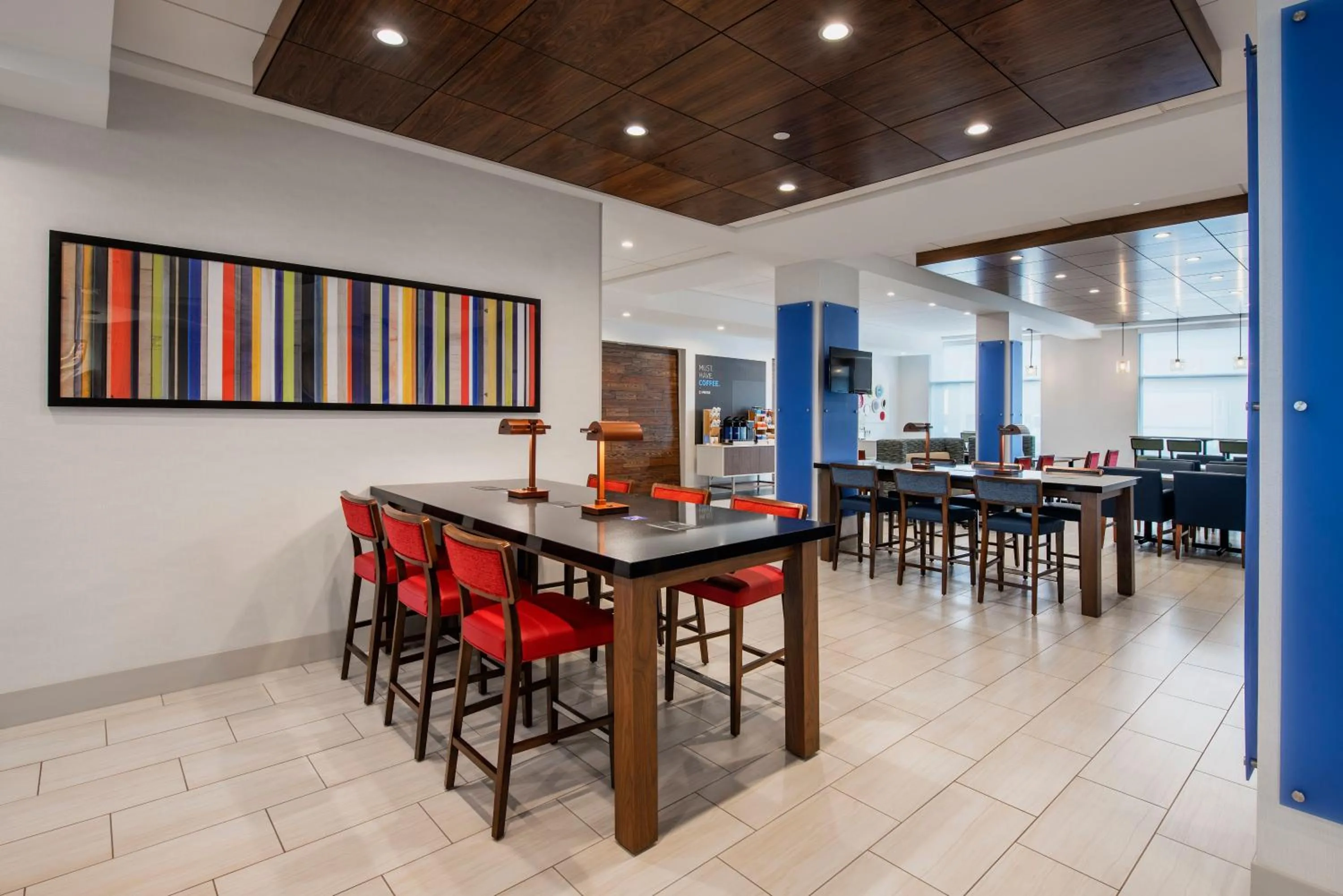 Breakfast in Holiday Inn Express & Suites Kelowna - East by IHG