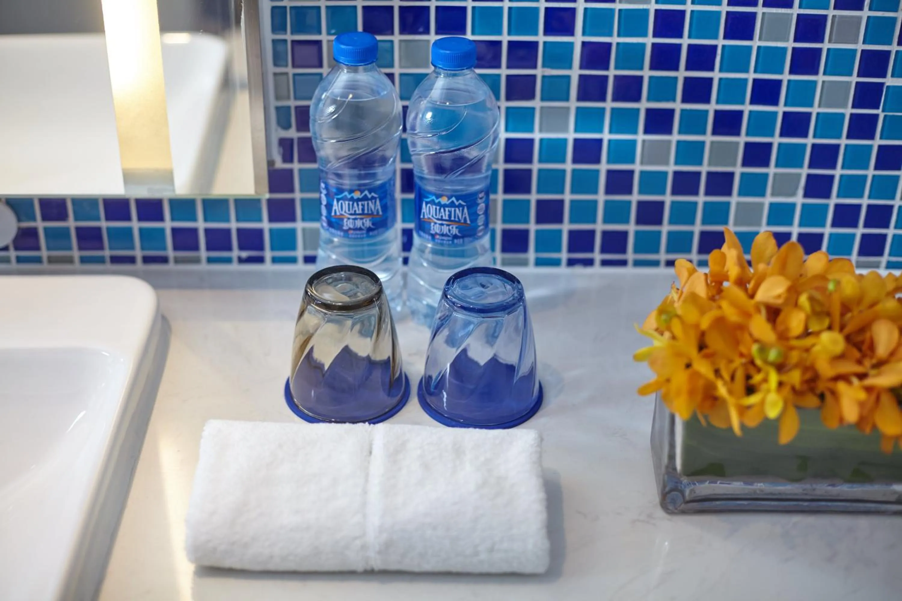 Photo of the whole room in Holiday Inn Express Hangzhou Gongshu by IHG