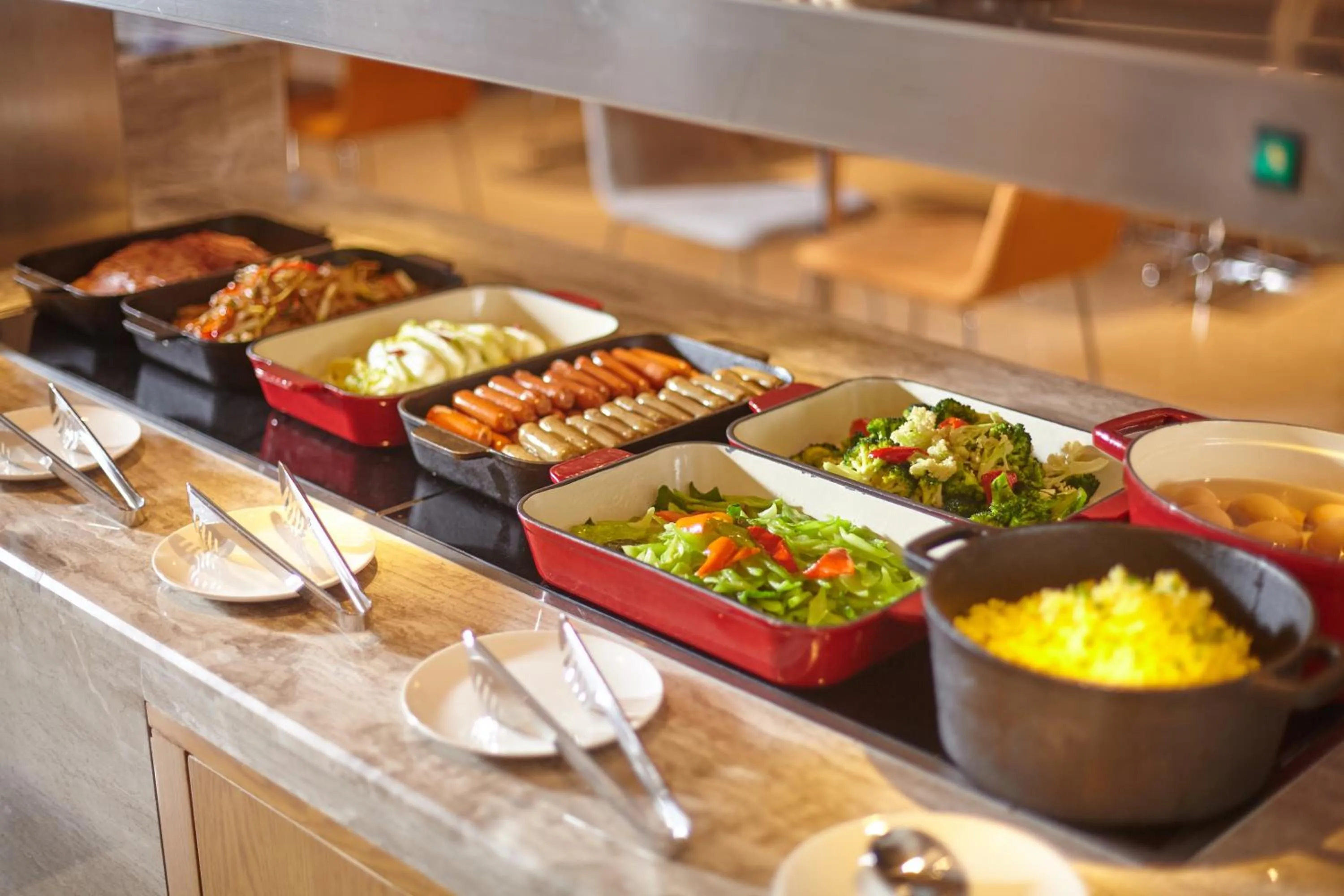 Restaurant/places to eat in Holiday Inn Express Hangzhou Gongshu by IHG