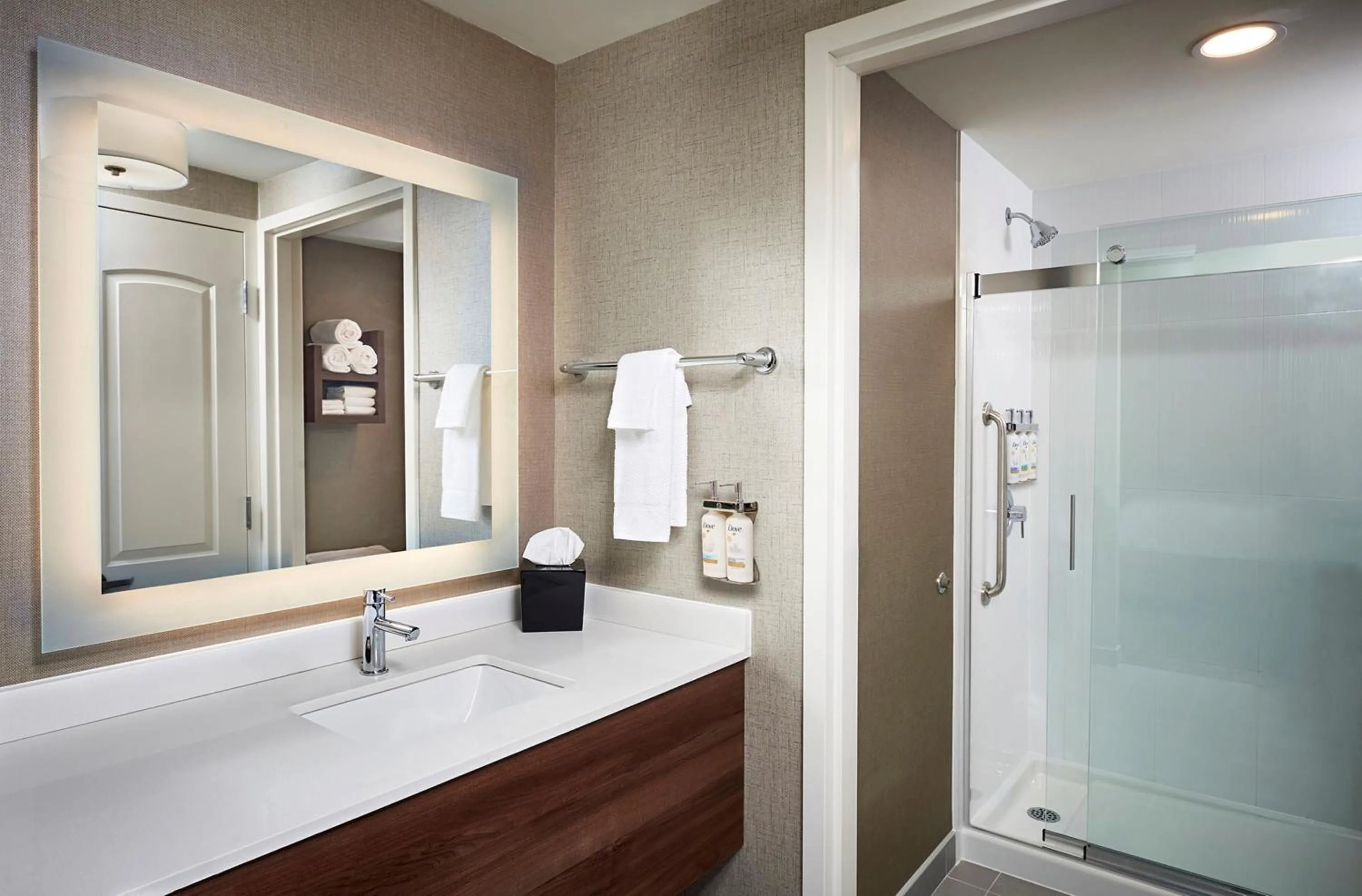 Bathroom in Staybridge Suites Niagara-On-The-Lake by IHG