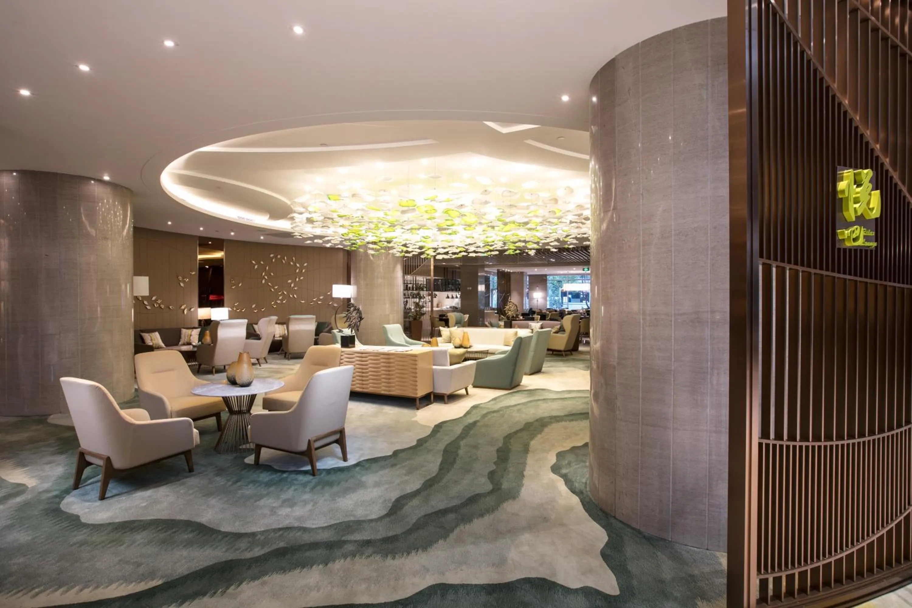 Lounge or bar in Holiday Inn Hangzhou Gongshu by IHG