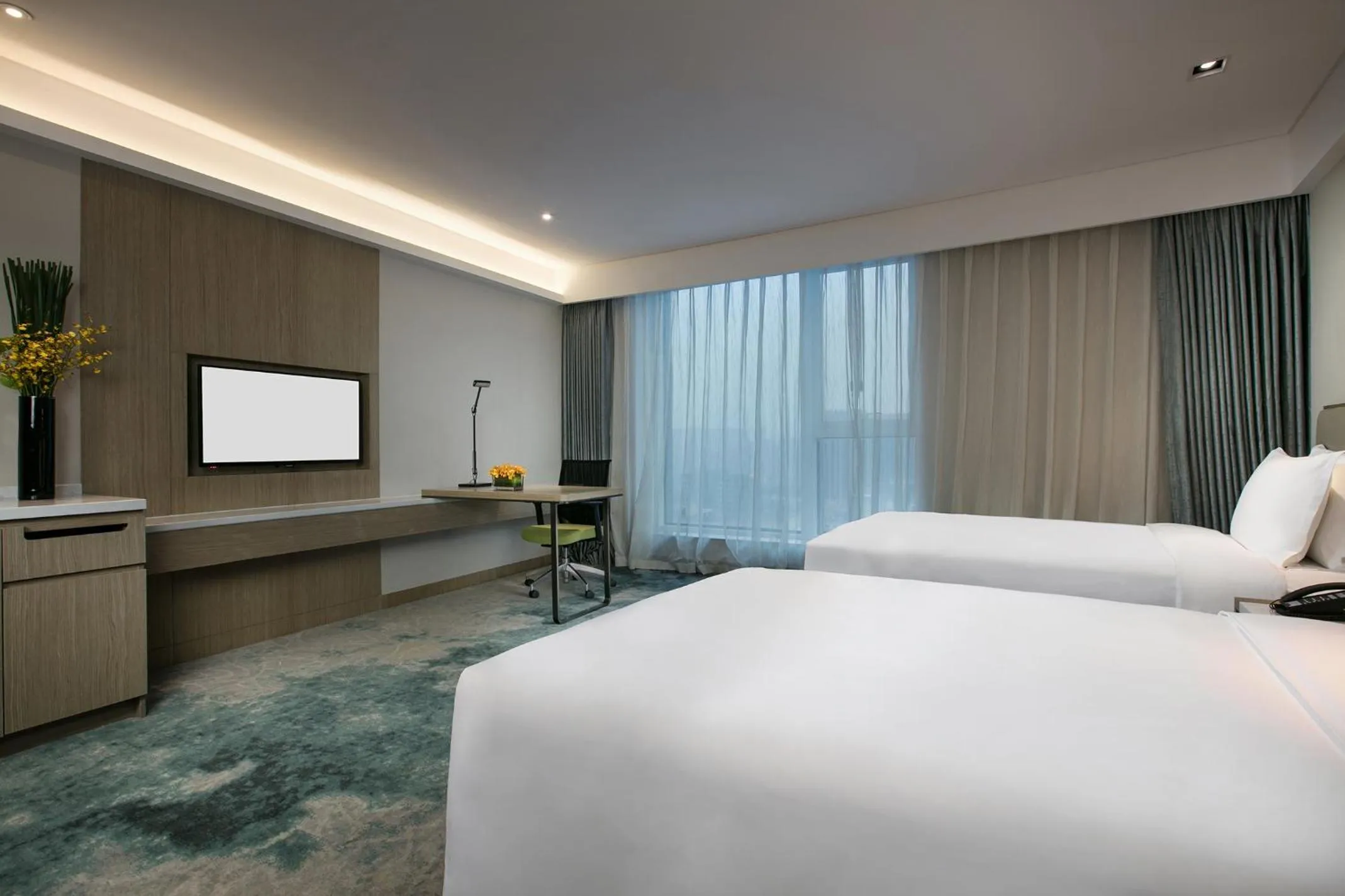 Bedroom, Bed in Holiday Inn Hangzhou Gongshu by IHG