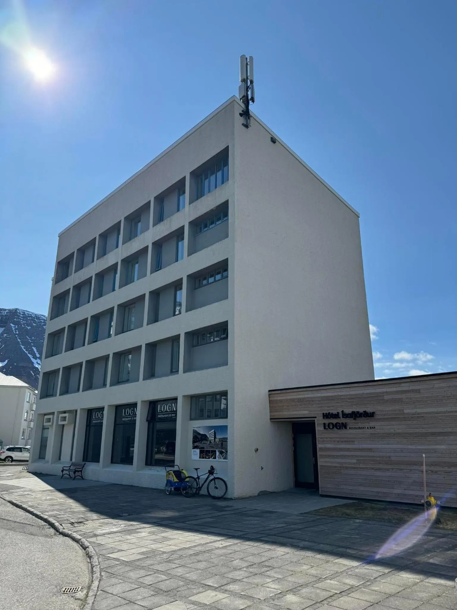 Facade/entrance in Hotel Isafjördur - Torg