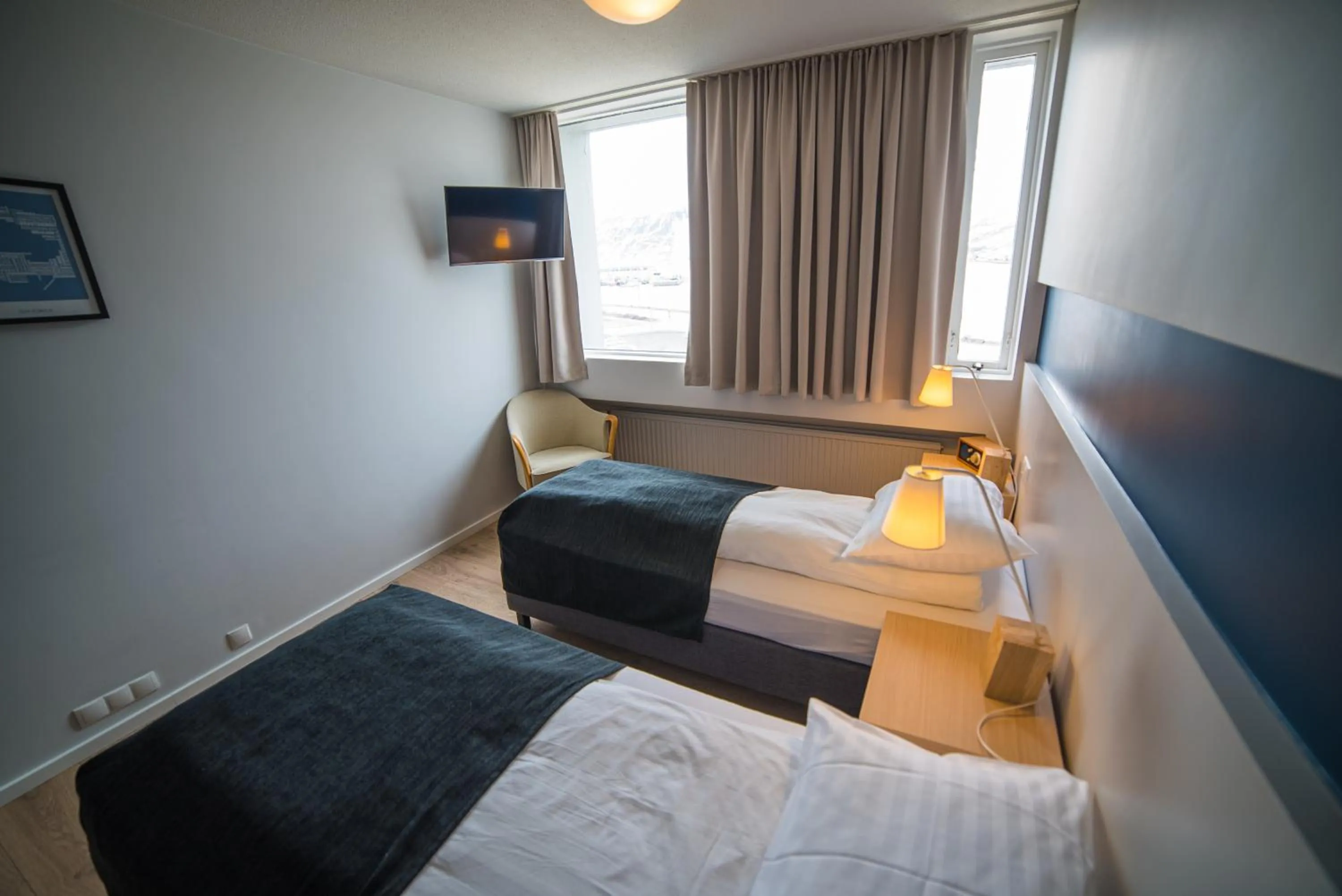 Property building, Bed in Hotel Isafjördur - Torg