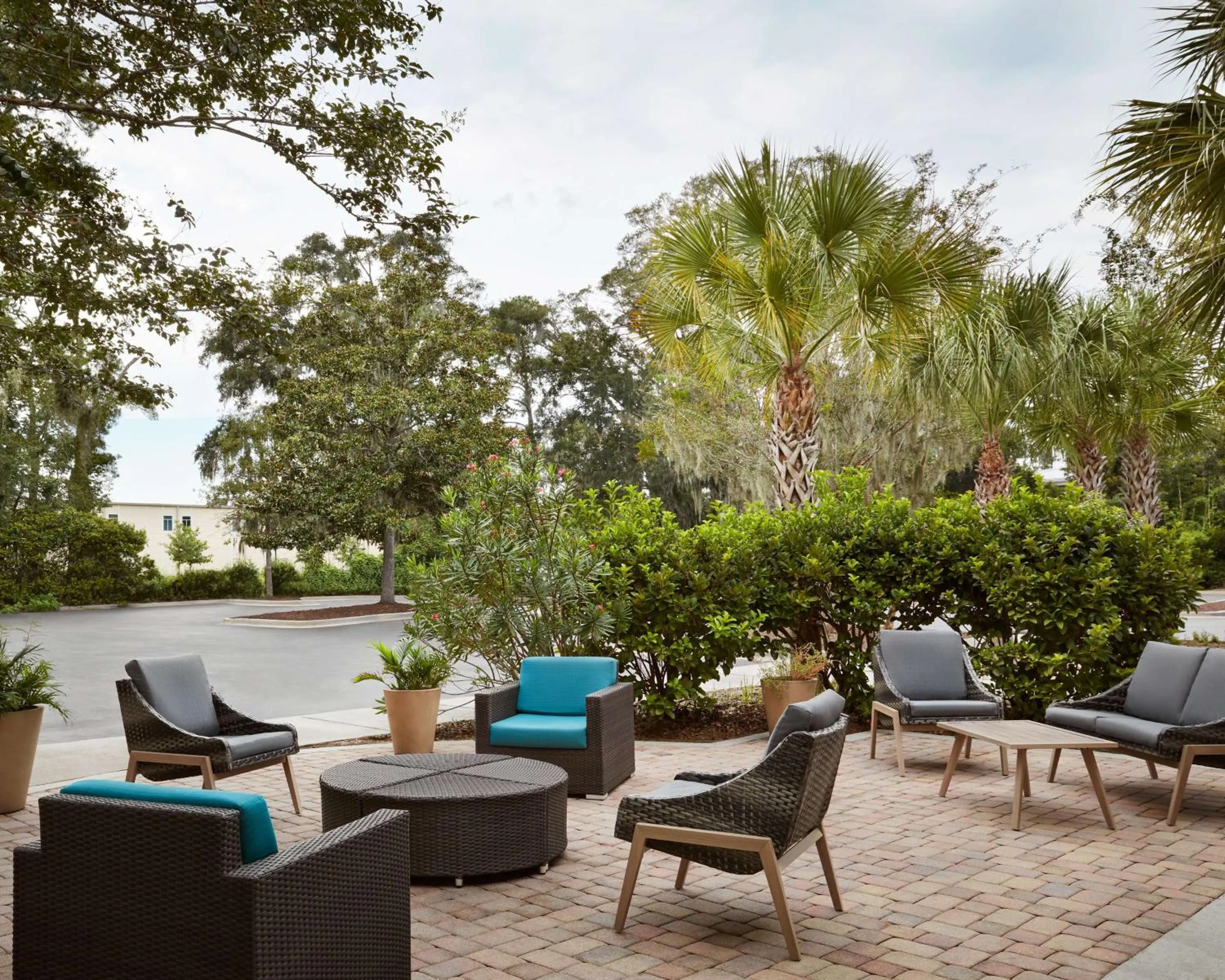 Patio in Hilton Garden Inn Beaufort