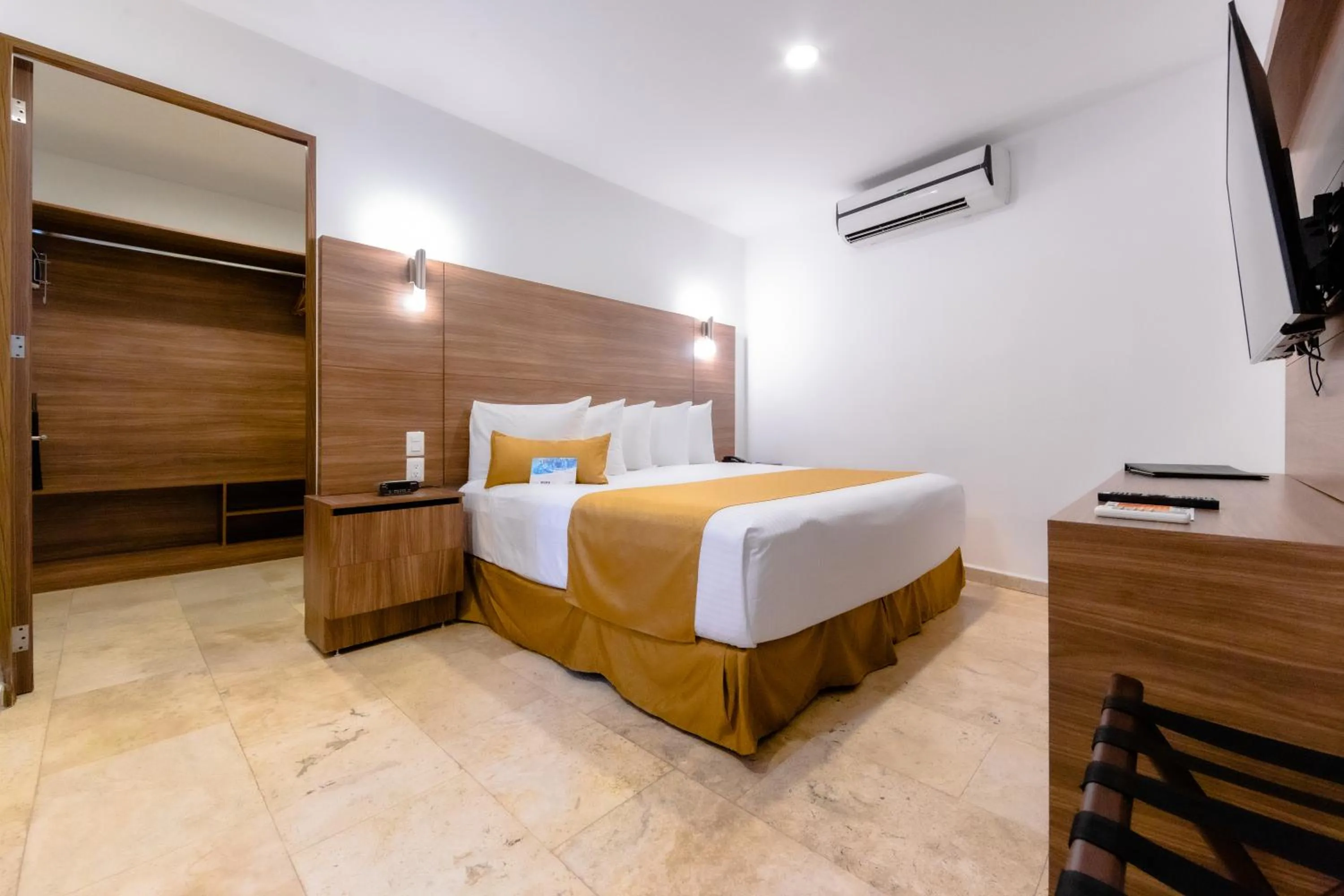 Bed in Comfort Inn Queretaro Tecnologico