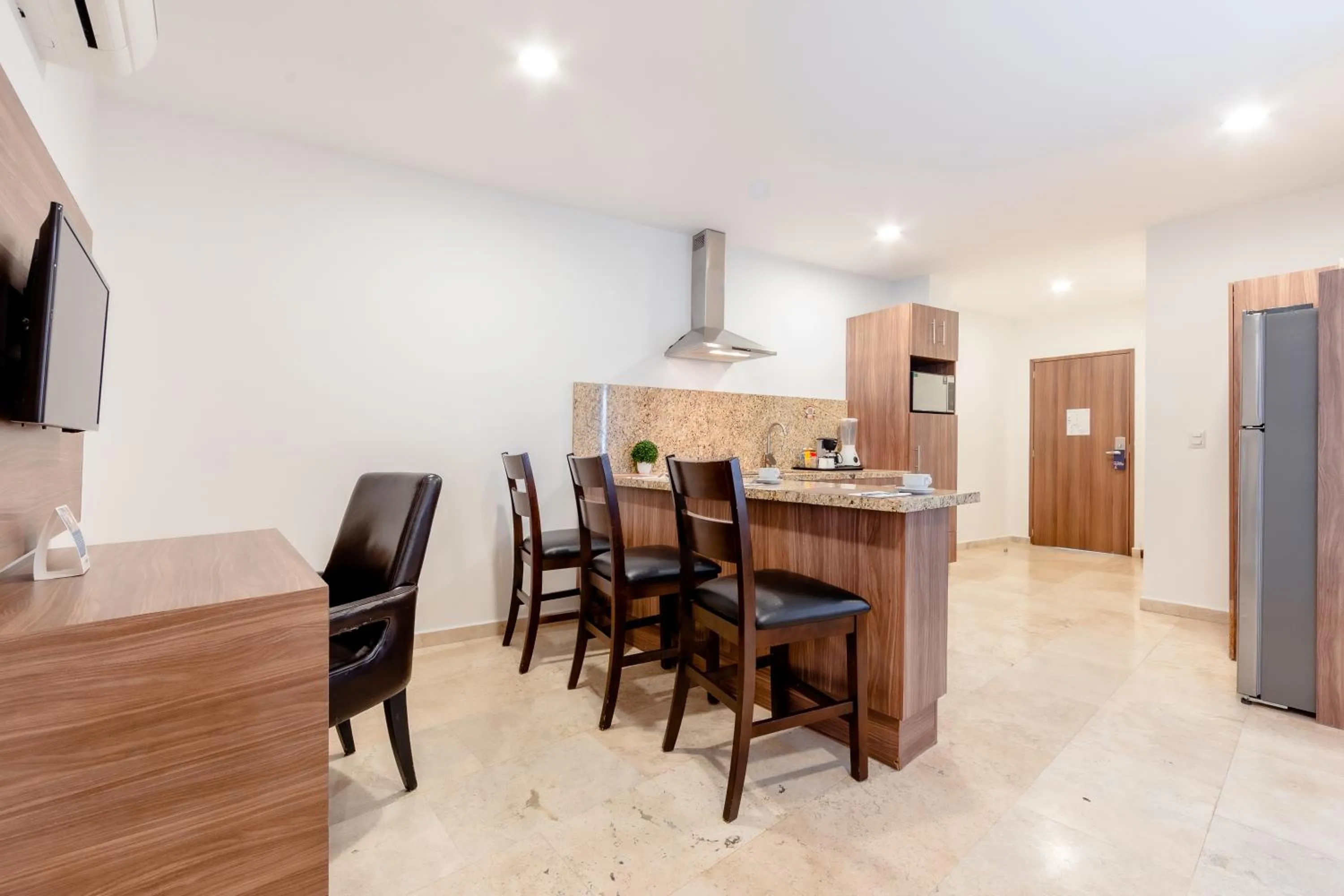 Kitchen or kitchenette in Comfort Inn Queretaro Tecnologico