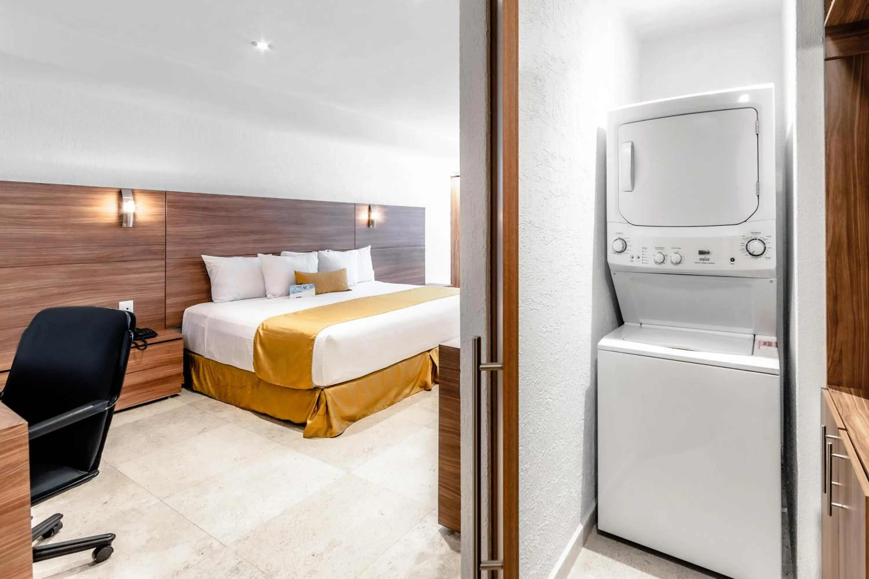 Photo of the whole room, Bed in Comfort Inn Queretaro Tecnologico