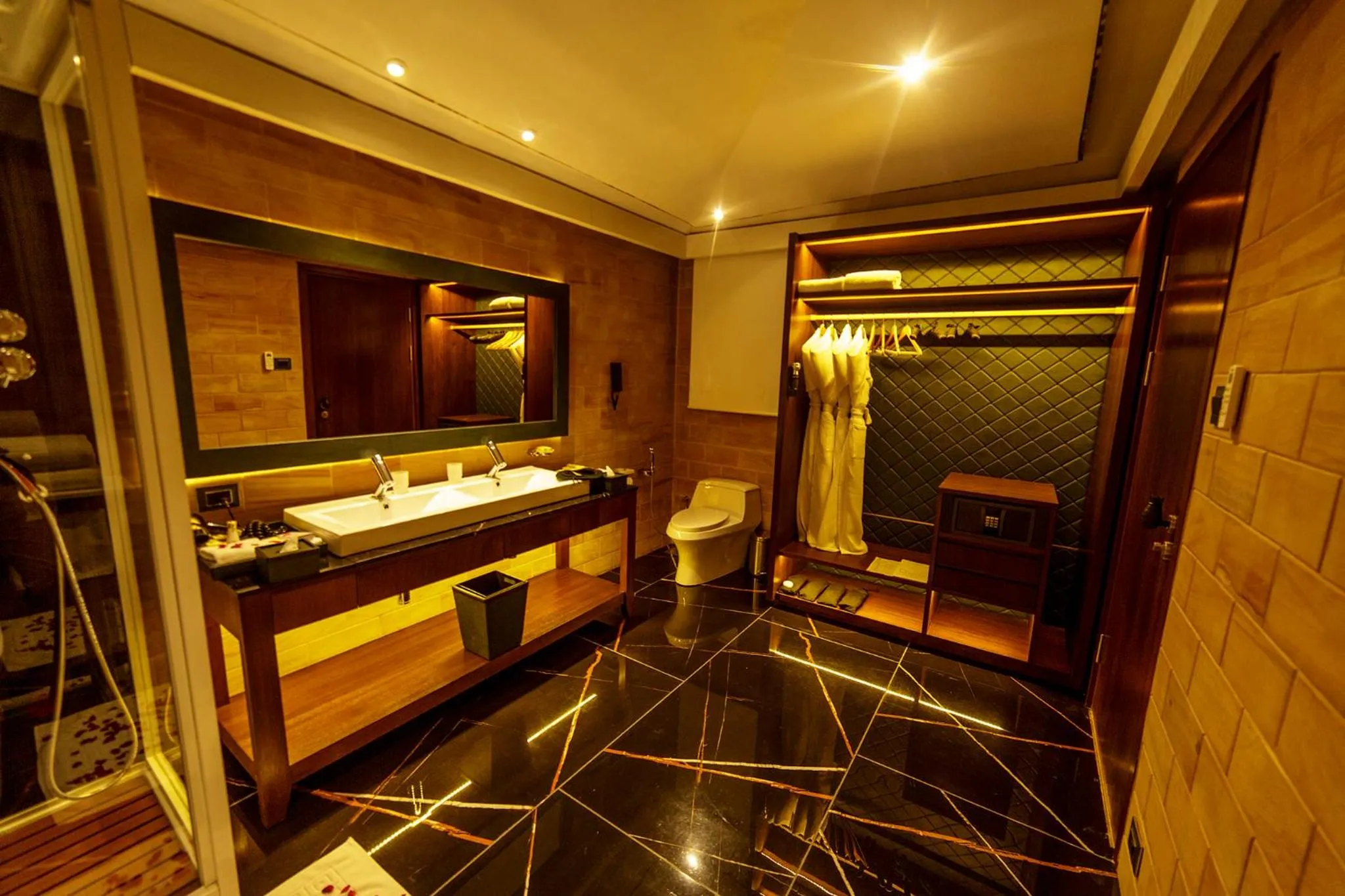 Bathroom, Bed in DATA Resort by Della Adventure