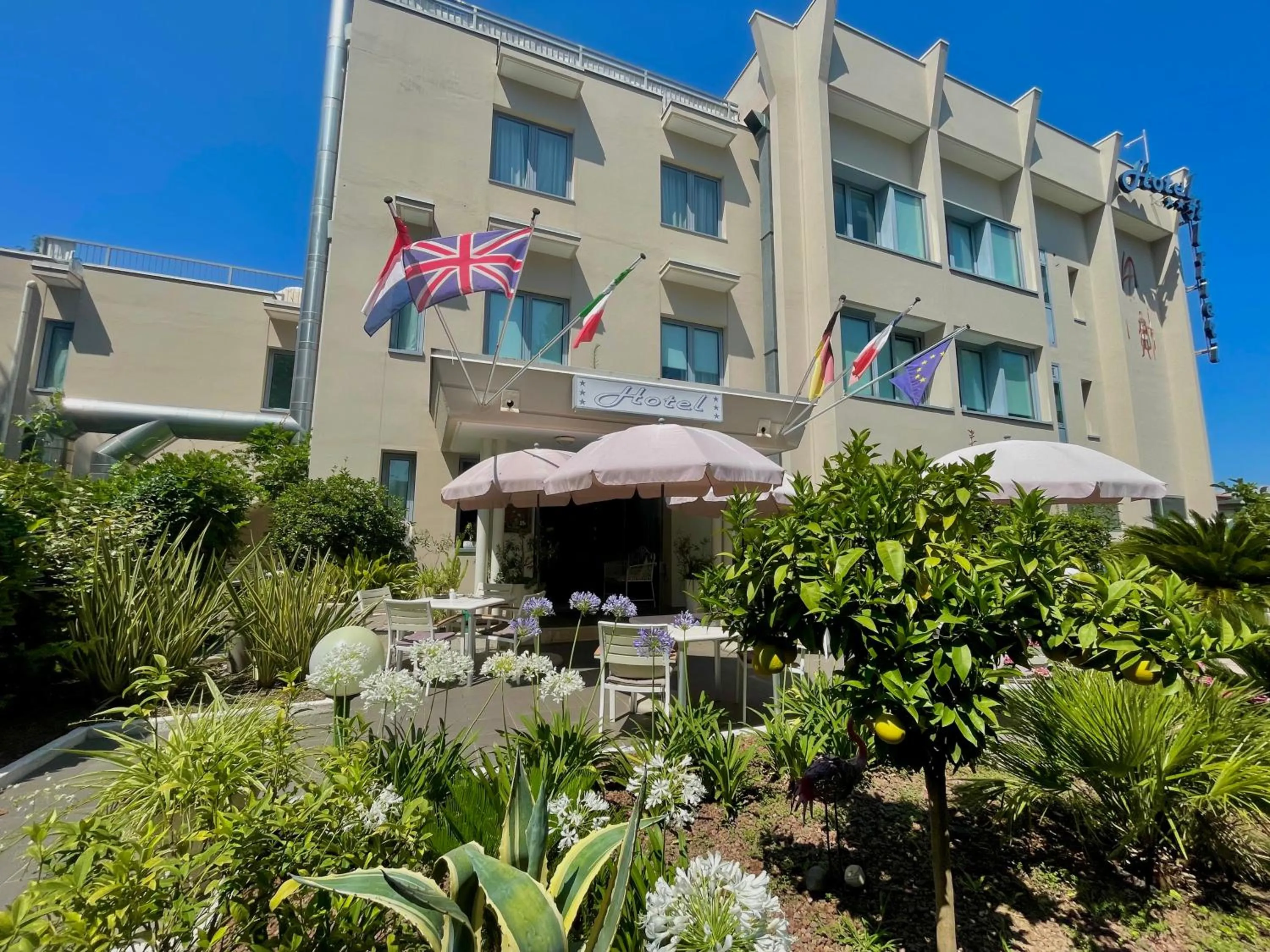 Property building in Hotel Alfieri