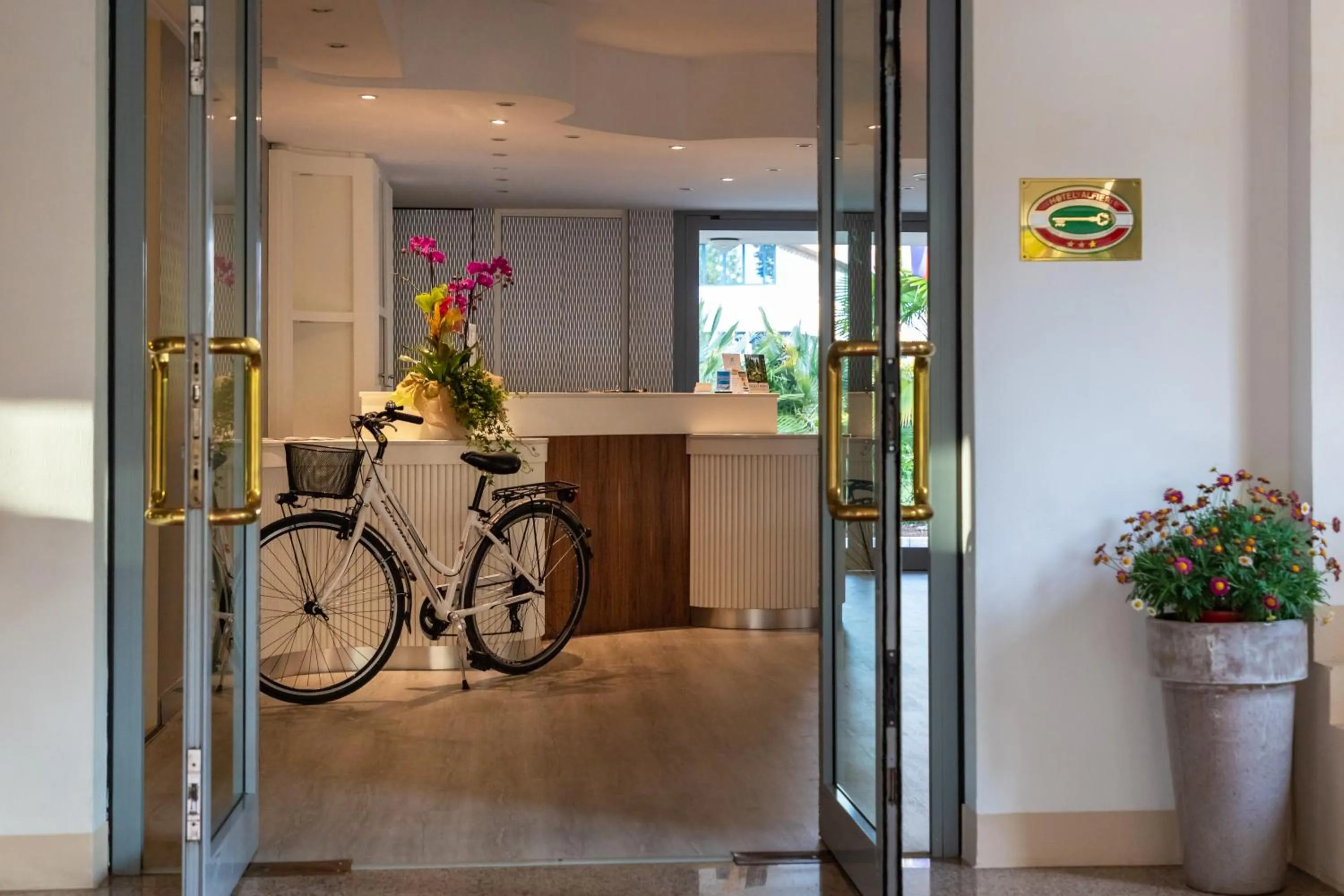 Lobby or reception in Hotel Alfieri
