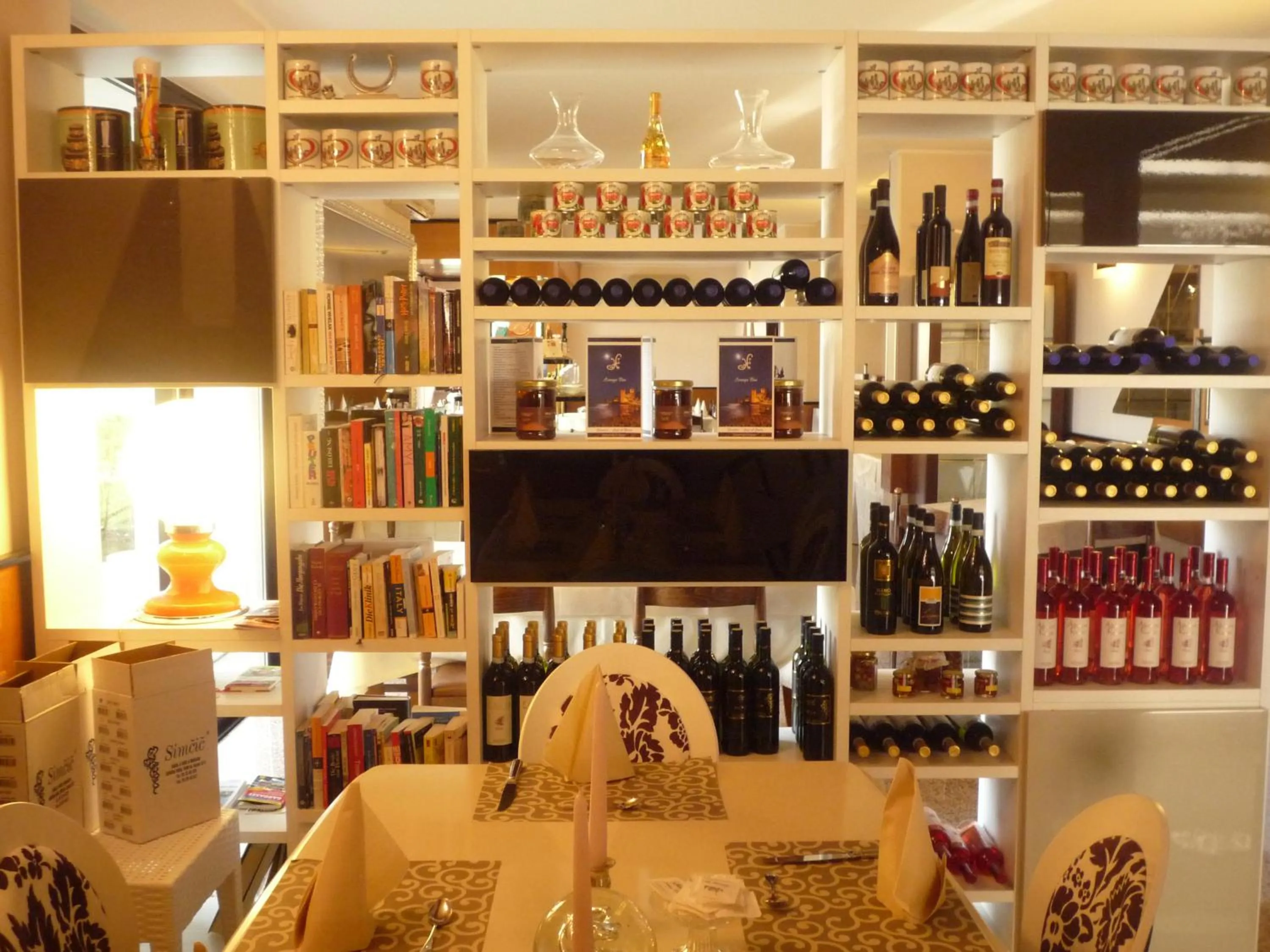 Lounge or bar in Hotel Alfieri