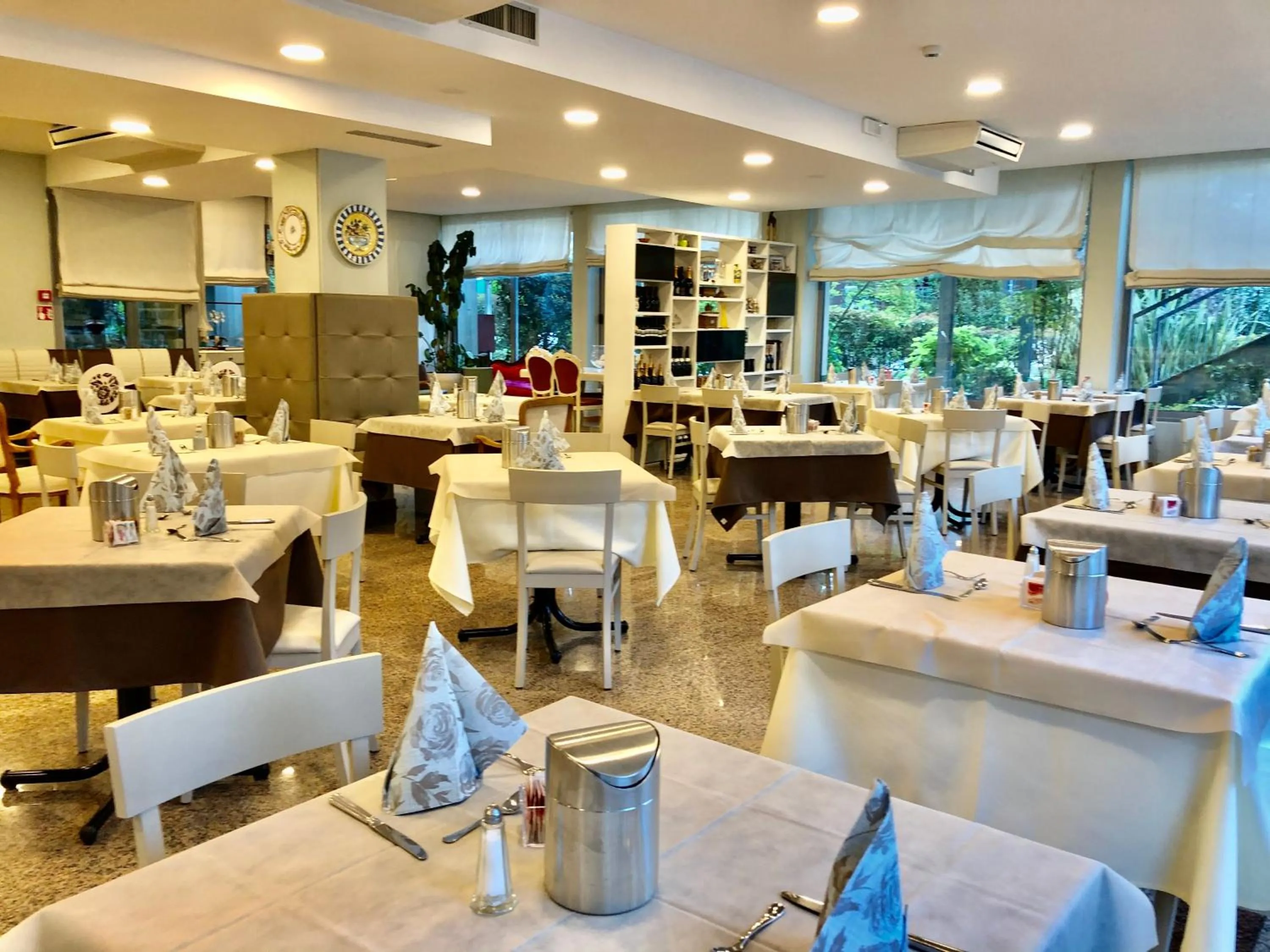 Restaurant/places to eat in Hotel Alfieri