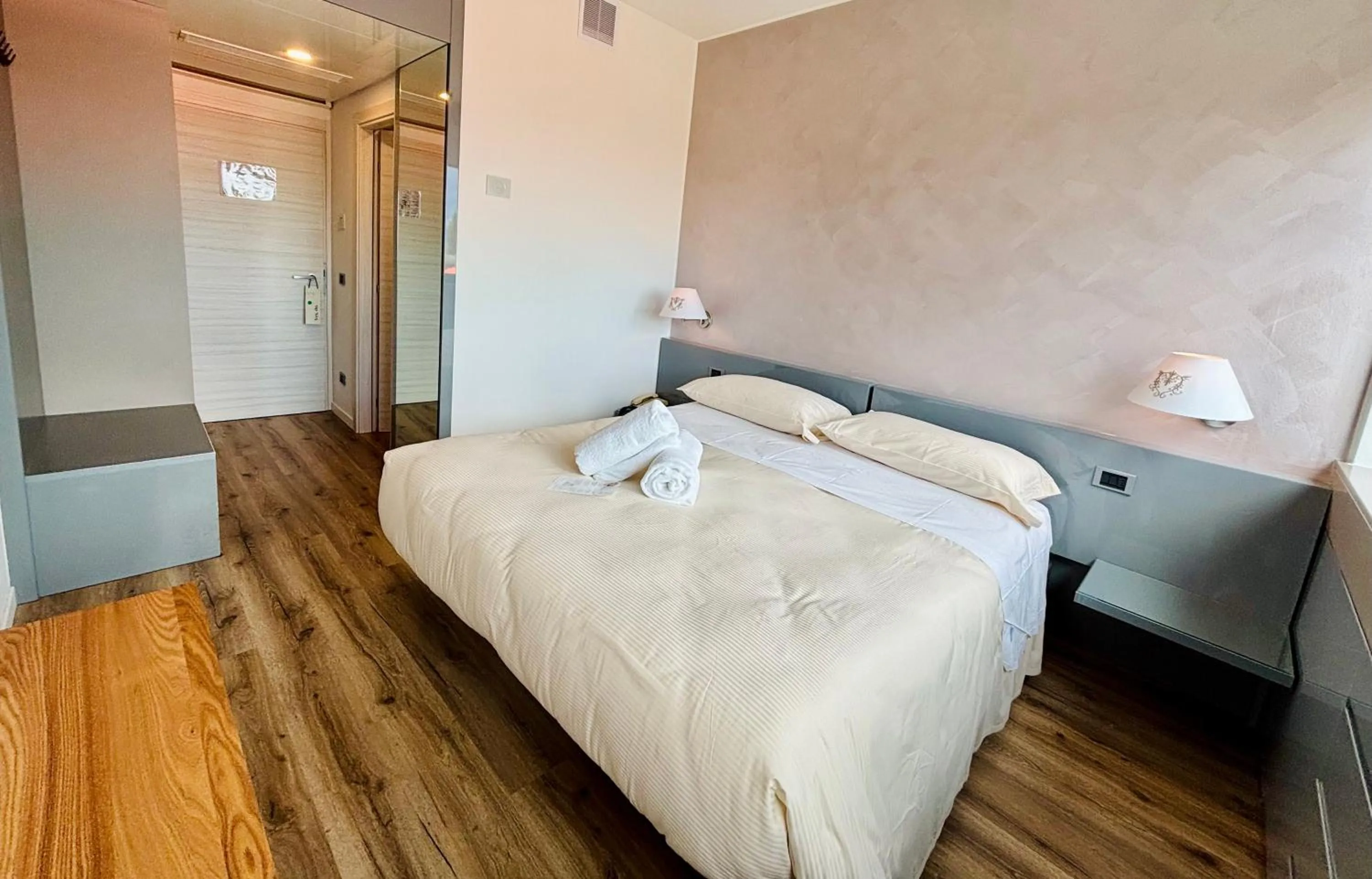 Bedroom, Bed in Hotel Alfieri