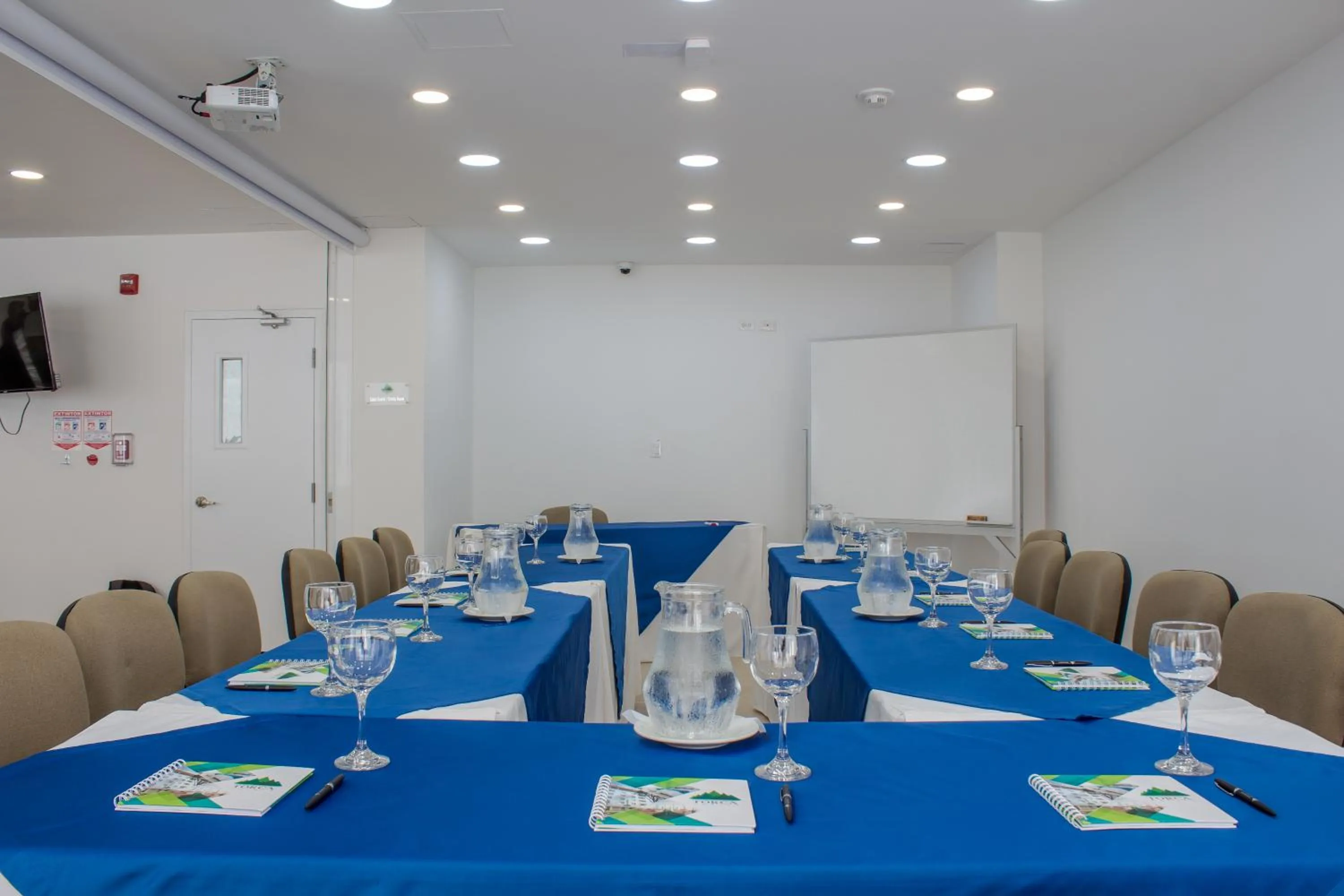 Business facilities in Torca Hotel