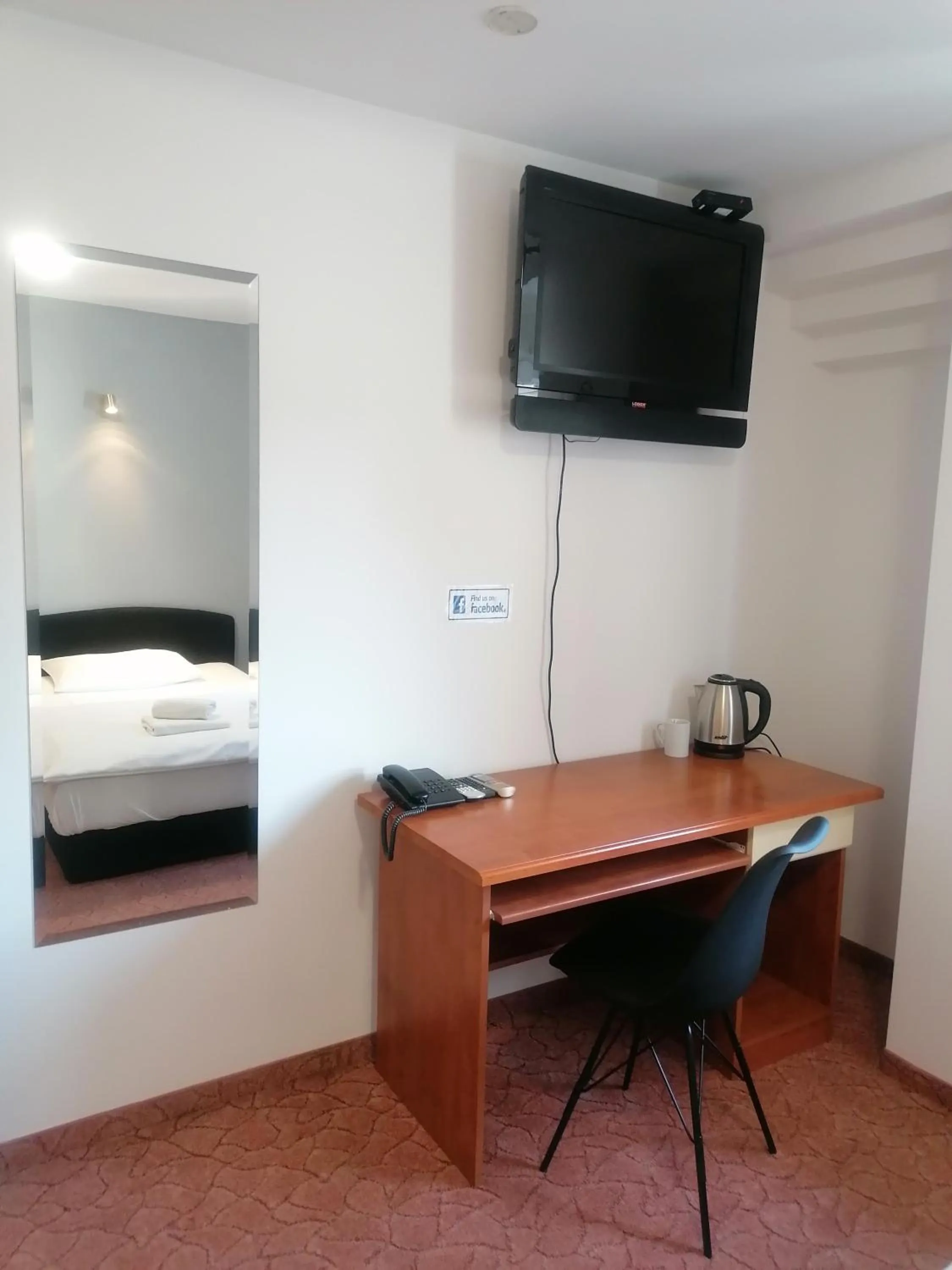 TV and multimedia, Bed in Hotel Garny Pleso