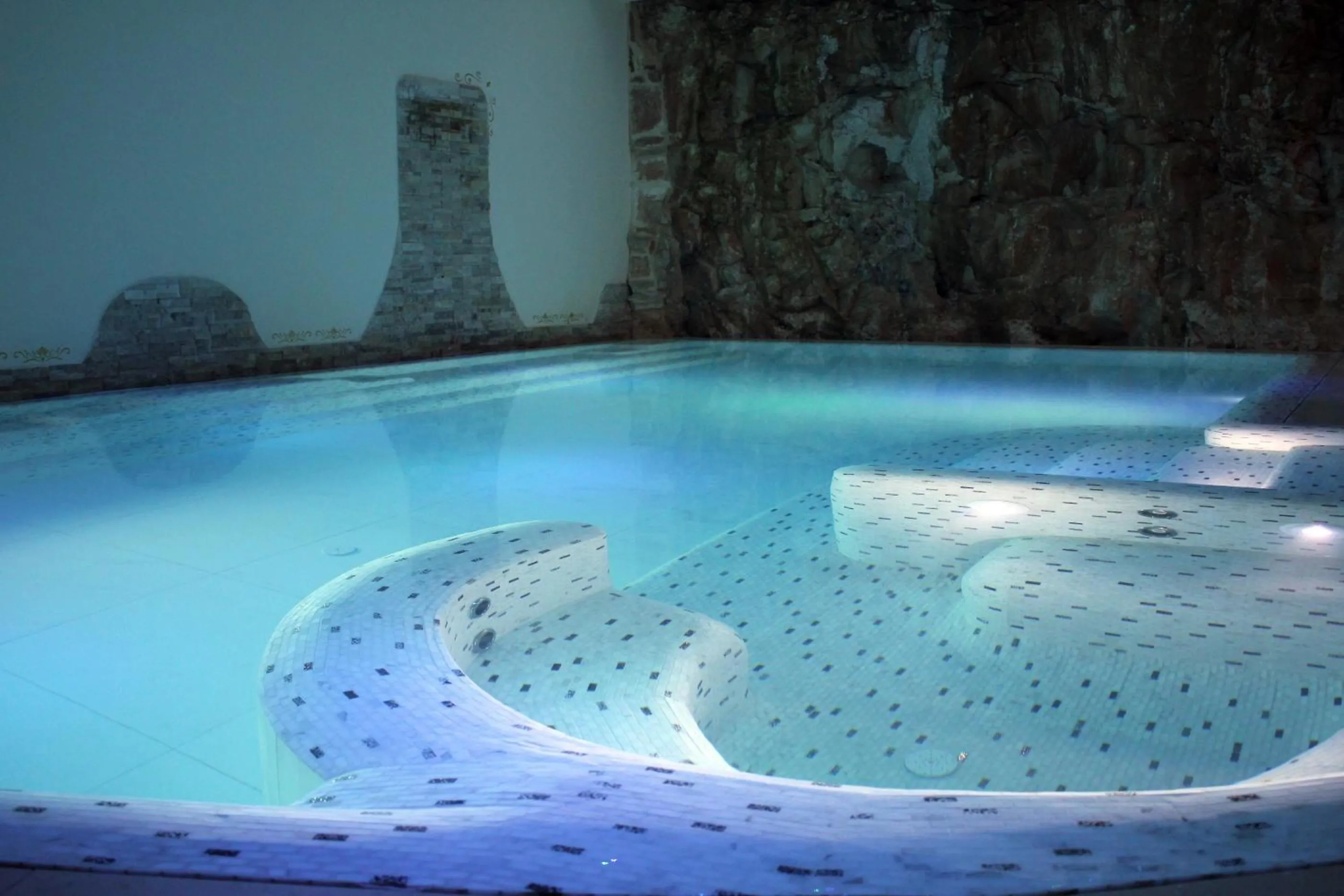 Swimming pool in Hotel Madonna Delle Grazie