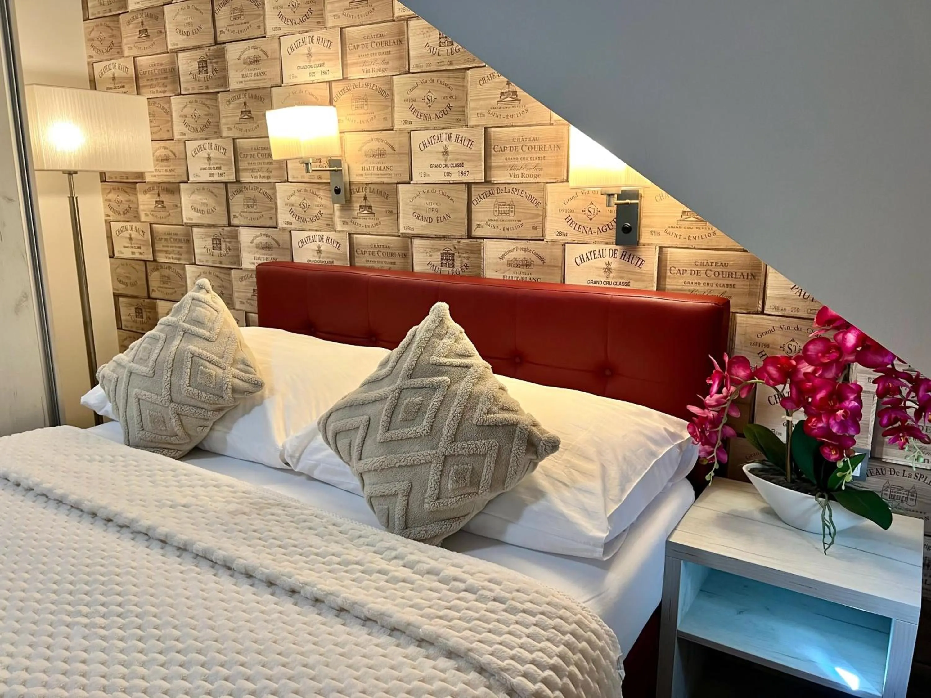 Bed in Grand Petit Hotel ex Shato Gesson