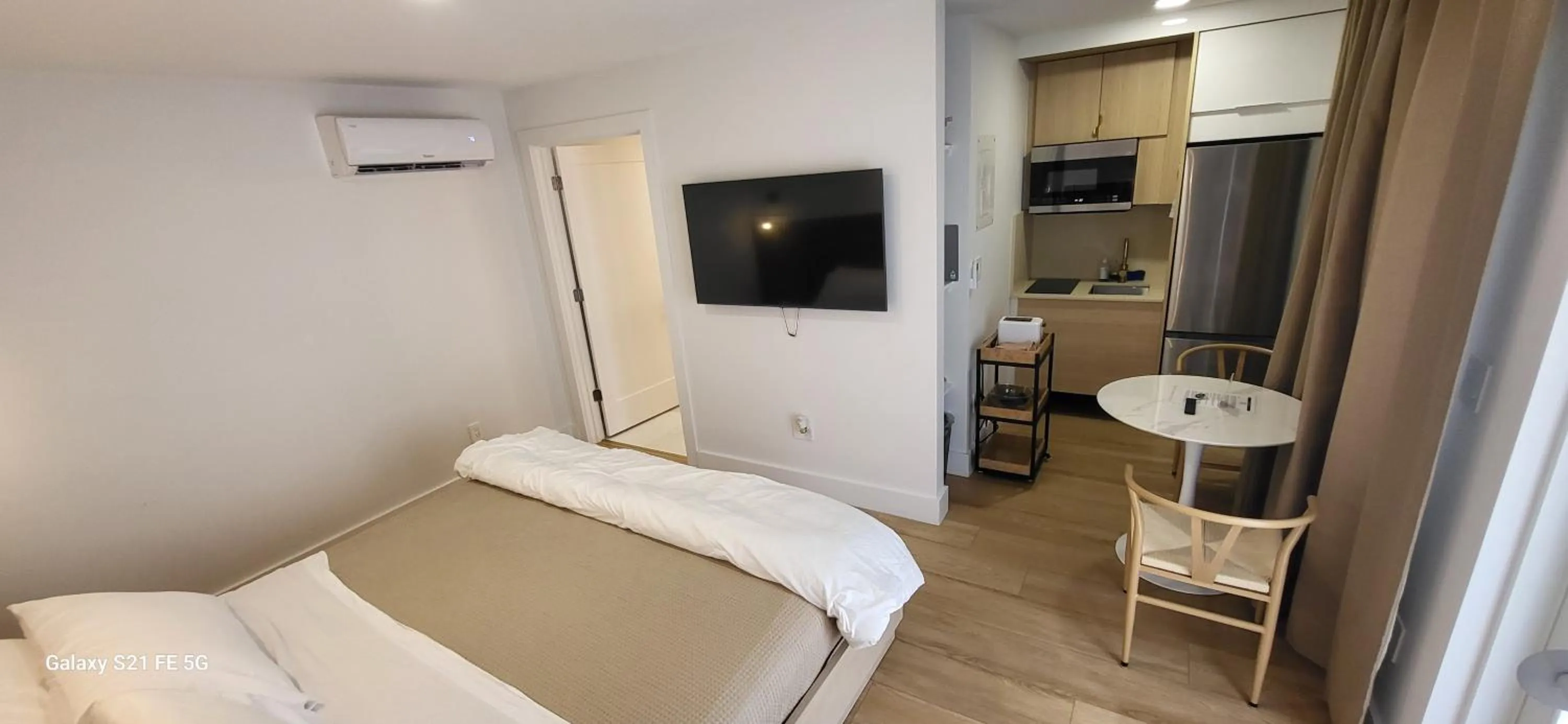 Bed in Green Island Inn