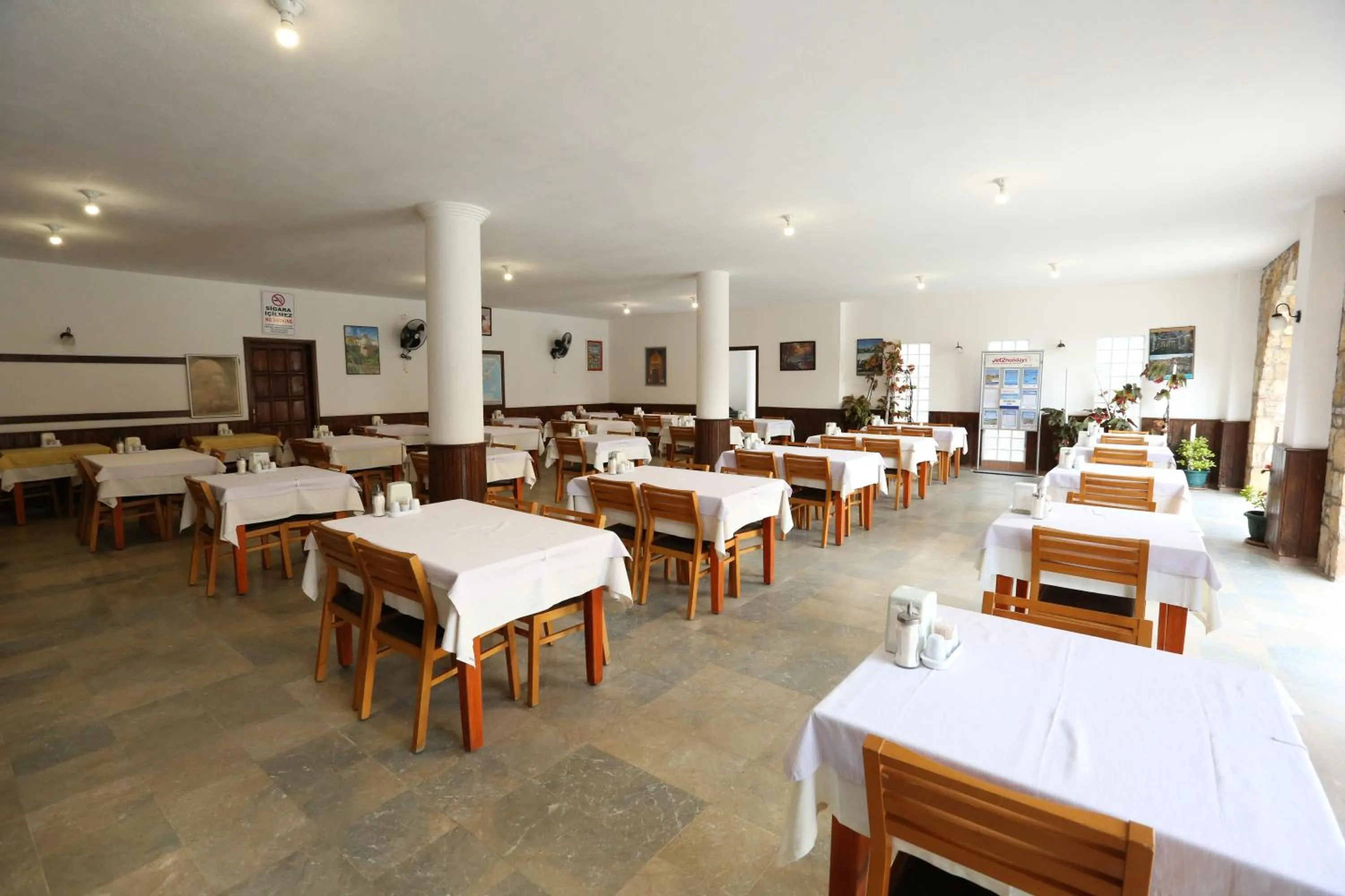 Restaurant/places to eat in The Tower Hotel