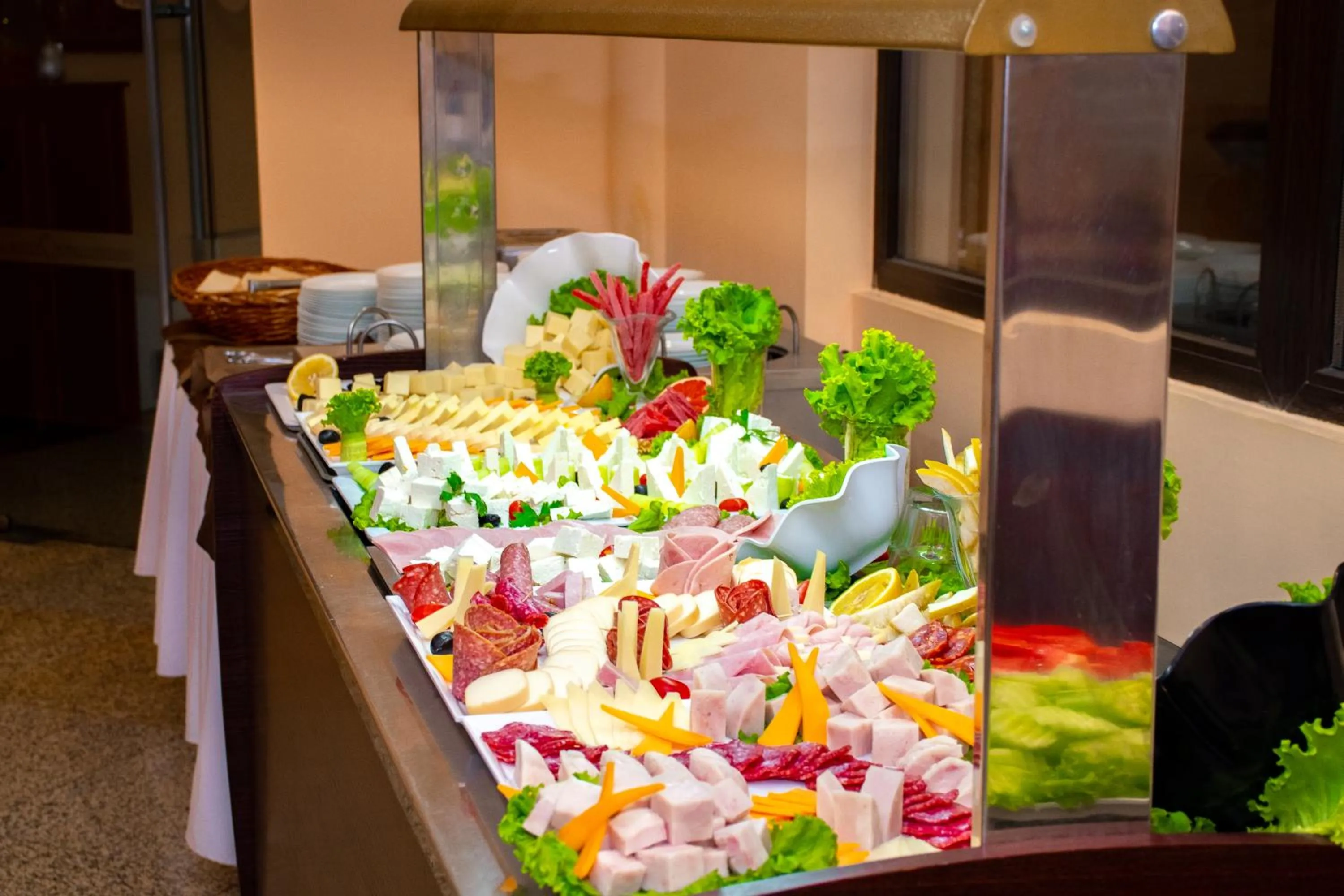 Restaurant/places to eat in Hotel Orphey